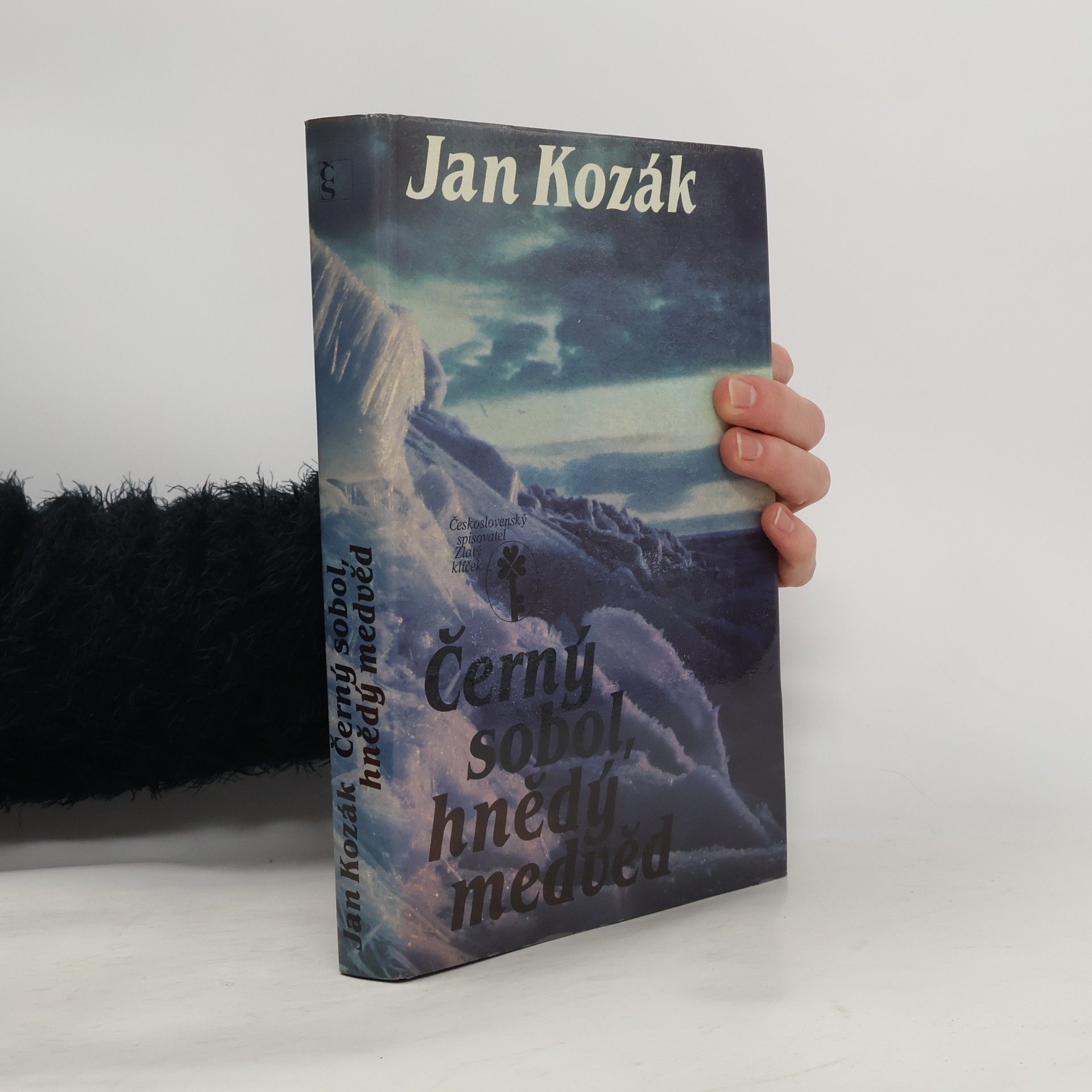 Jan Kozák Černý sobol, hnědý medvěd