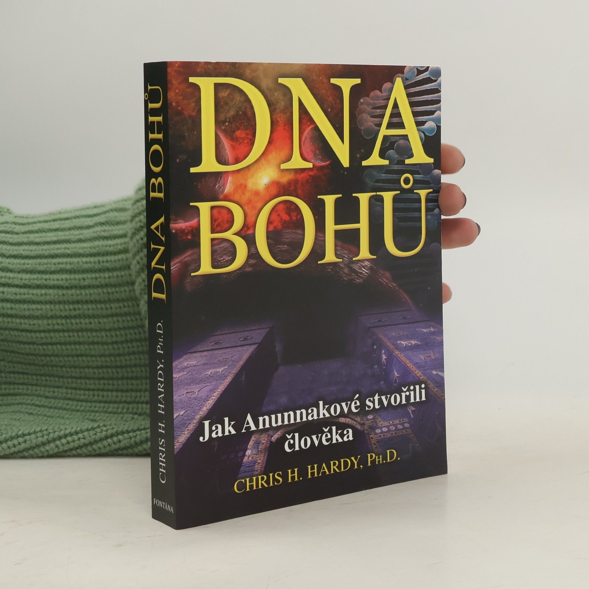 Chris Hardy Dna bohů