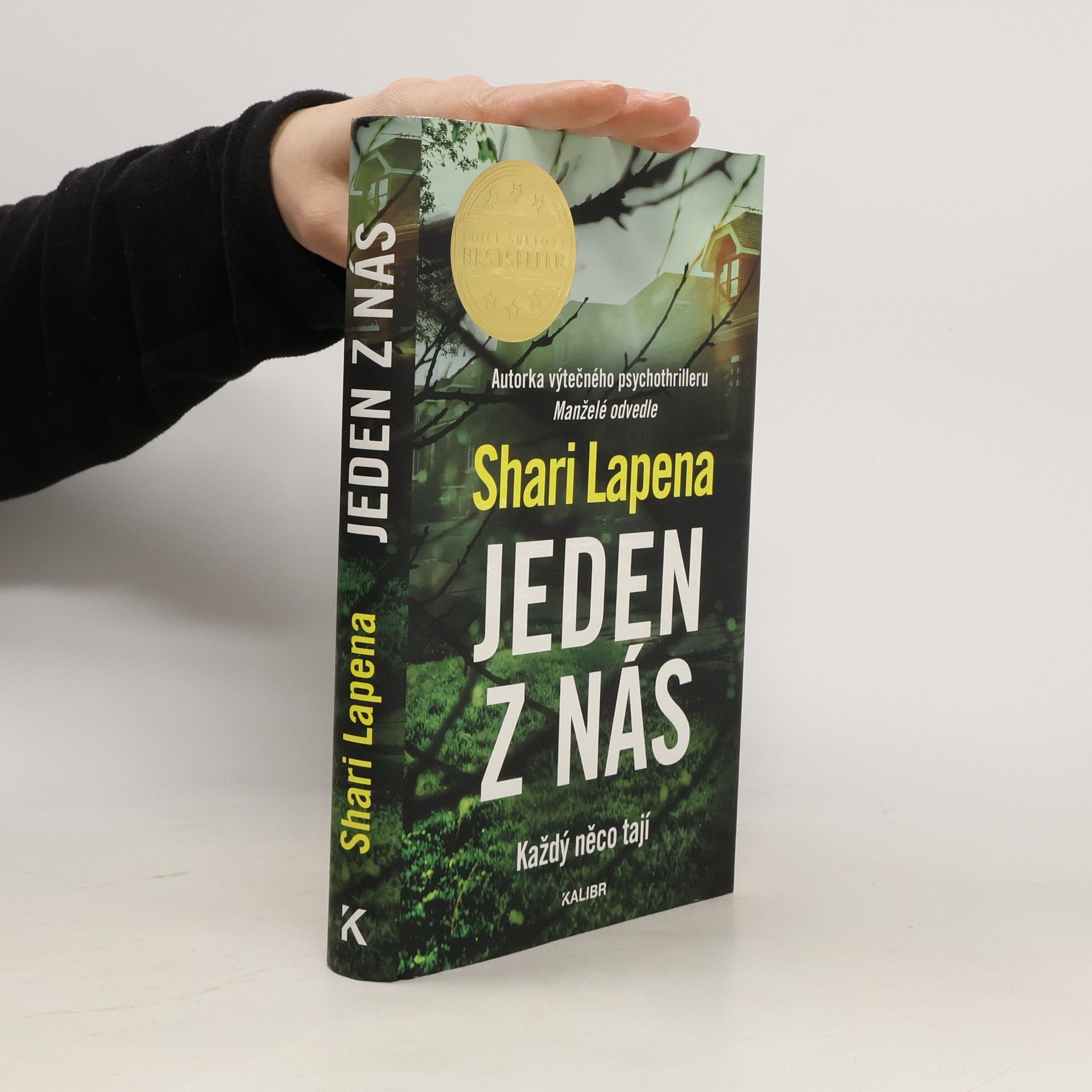 Shari Lapena Jeden z nás