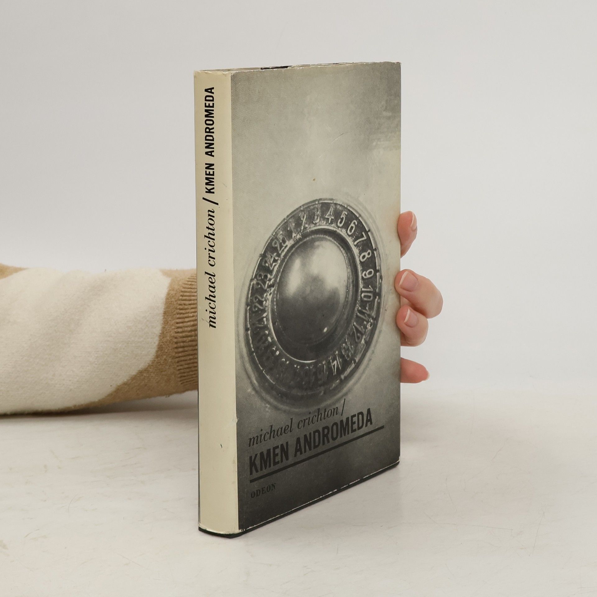 Michael Crichton Kmen Andromeda