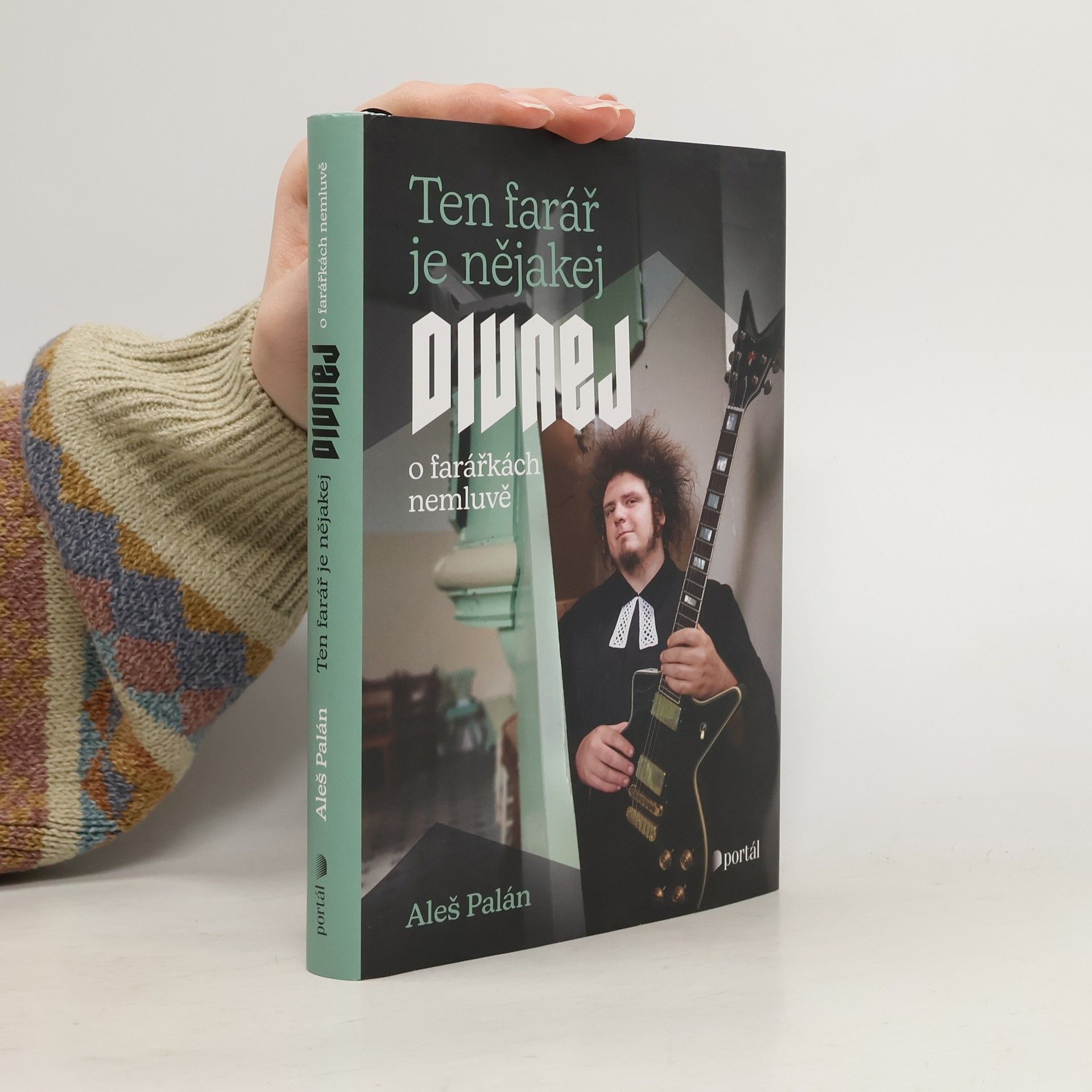 Aleš Palán Ten farář je nějakej divnej, o farářkách nemluvě