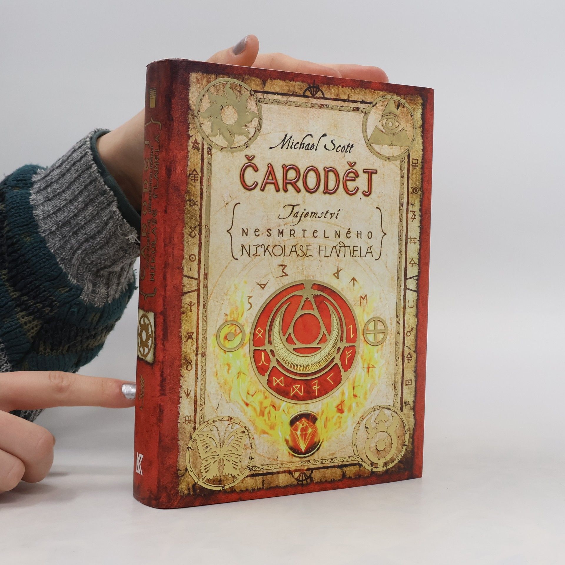 Michael Scott Tajemství nesmrtelného Nikolase Flamela. Čaroděj