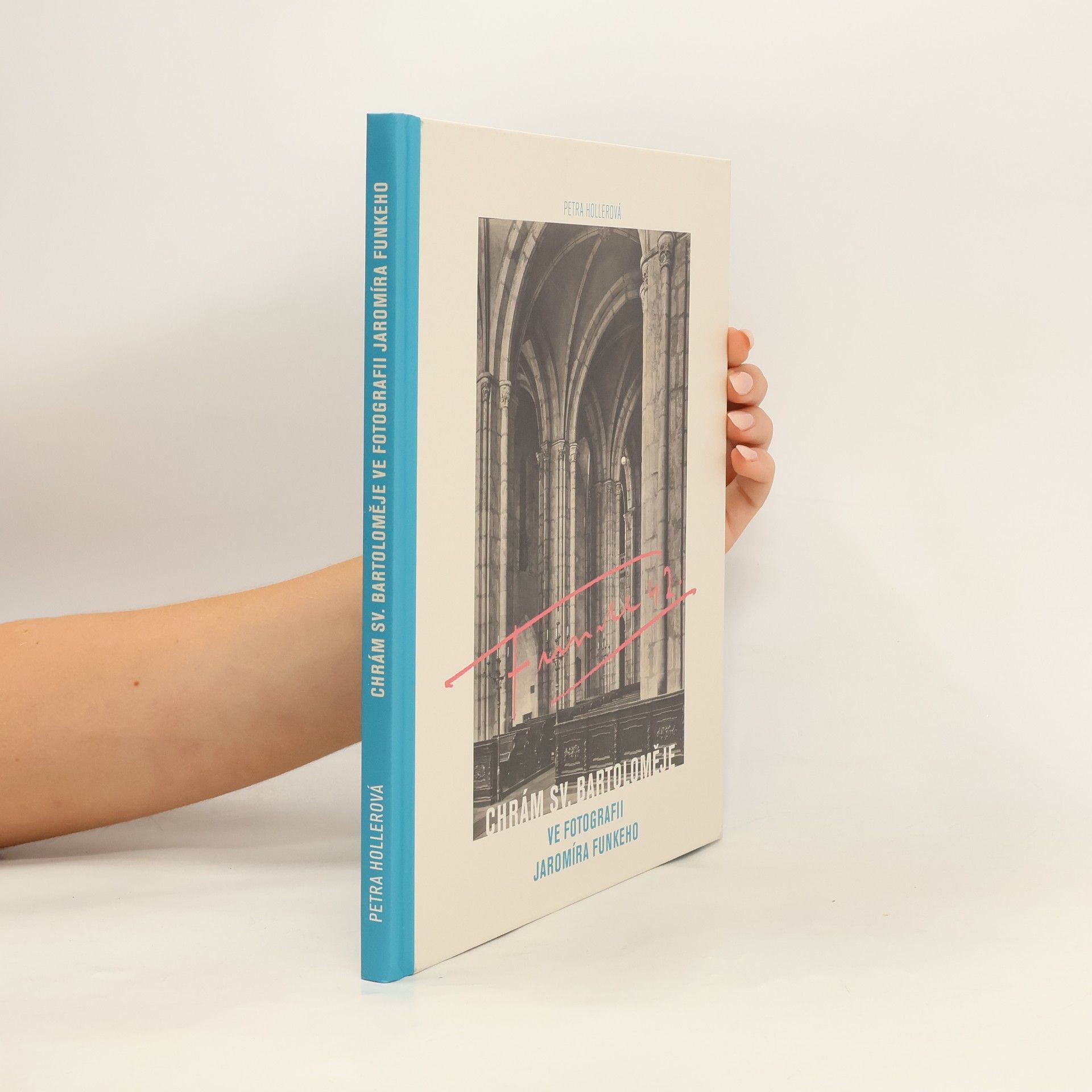Chrám sv. Bartoloměje ve fotografii Jaromíra Funkeho