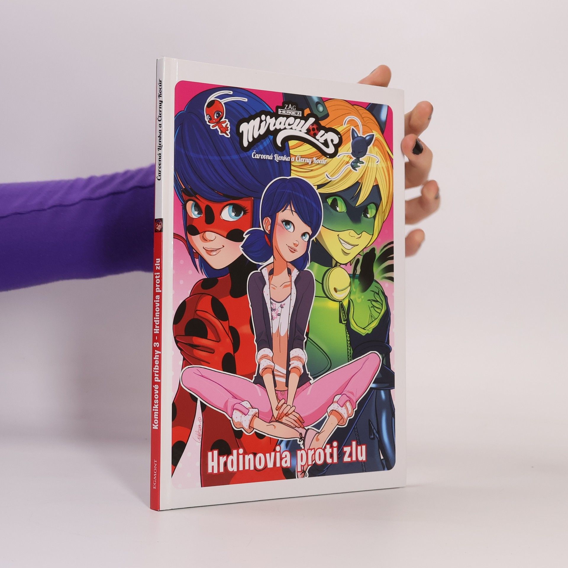 Kolektív autorov Hrdinovia proti zlu