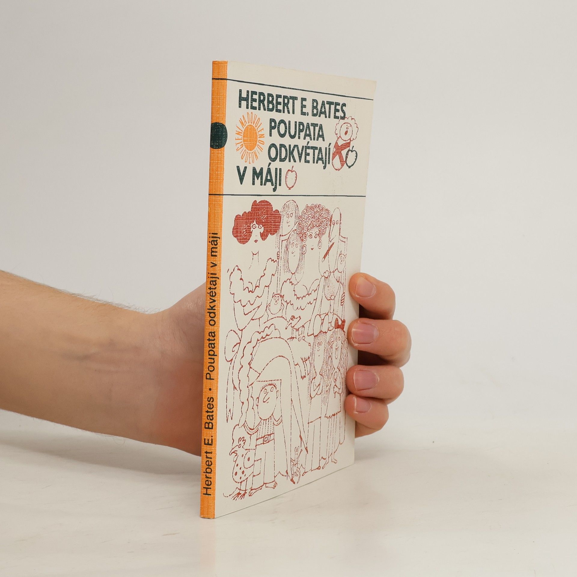 Herbert Ernest Bates Poupata odkvétají v máji