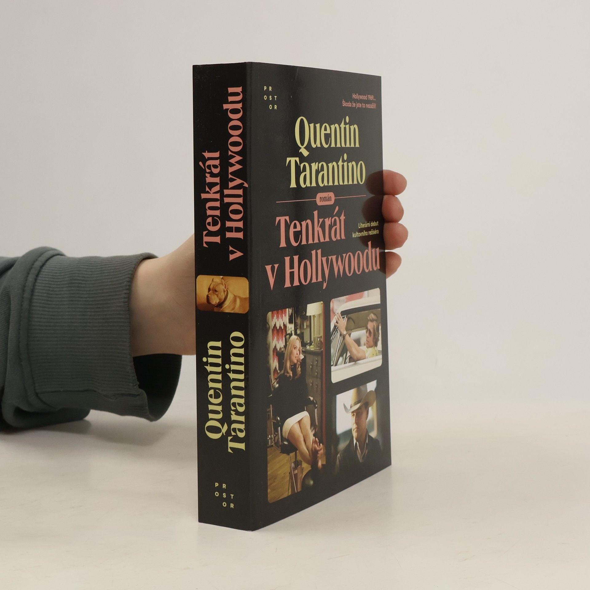 Quentin Tarantino Tenkrát v Hollywoodu : román