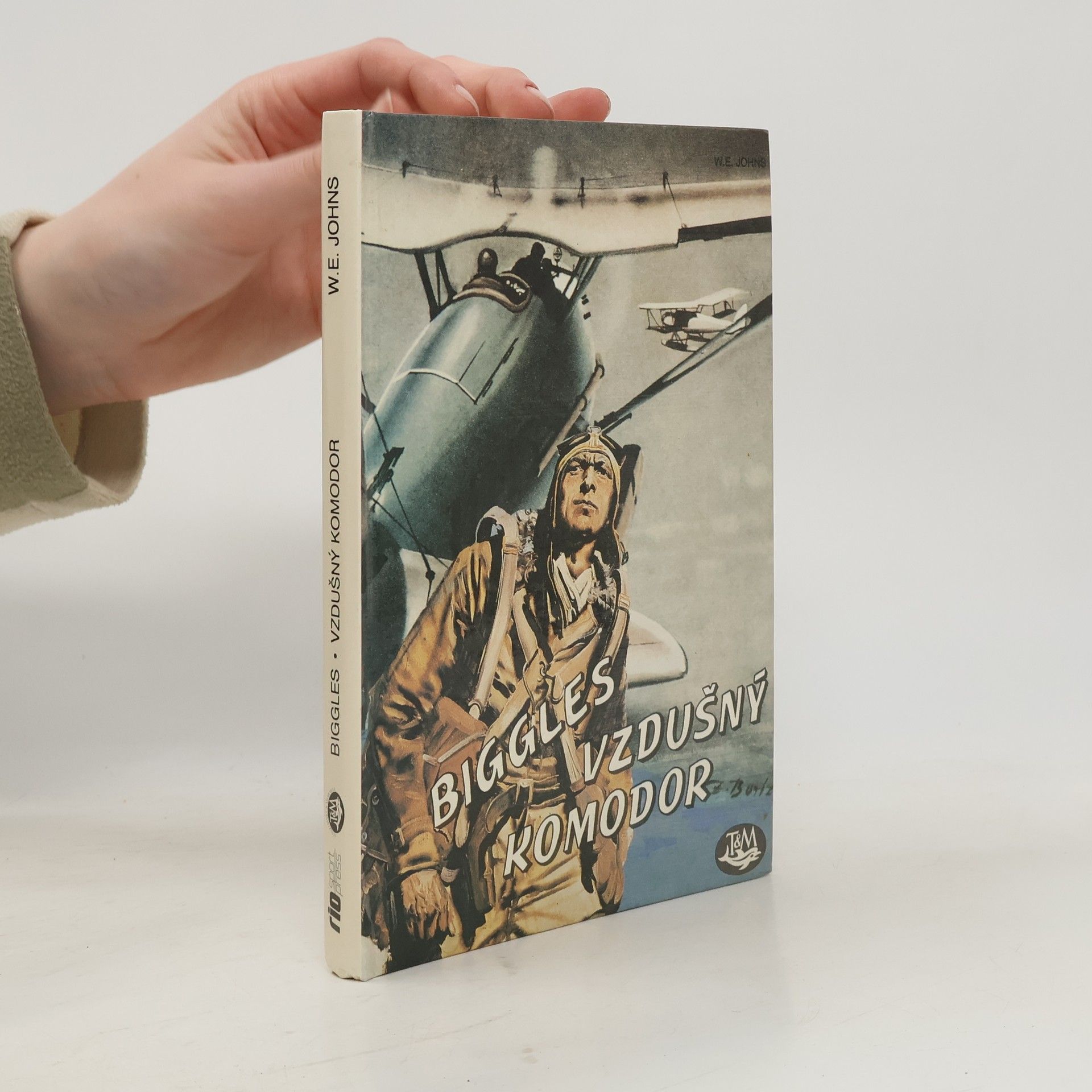 Biggles, vzdušný komodor