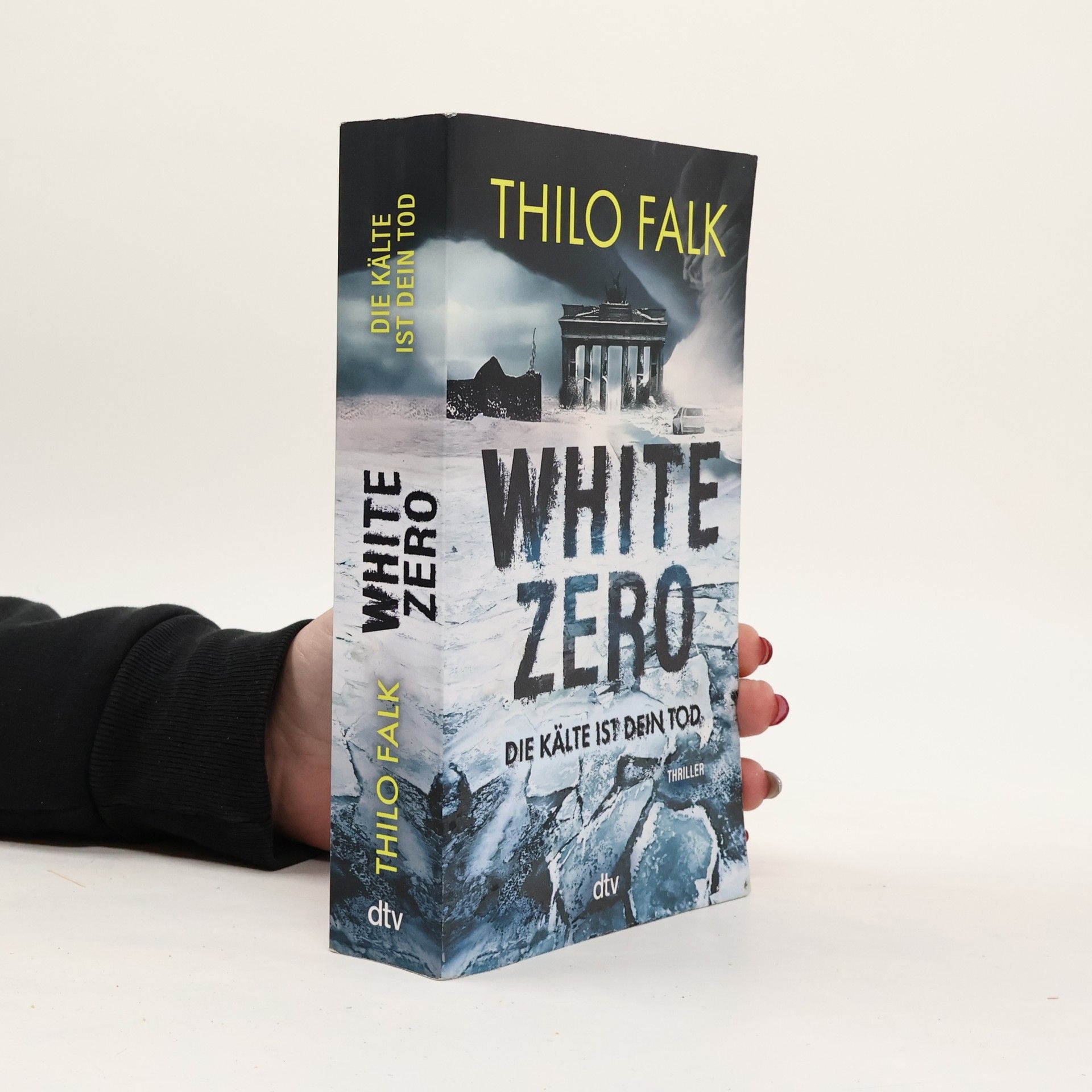 Thilo Falk White Zero