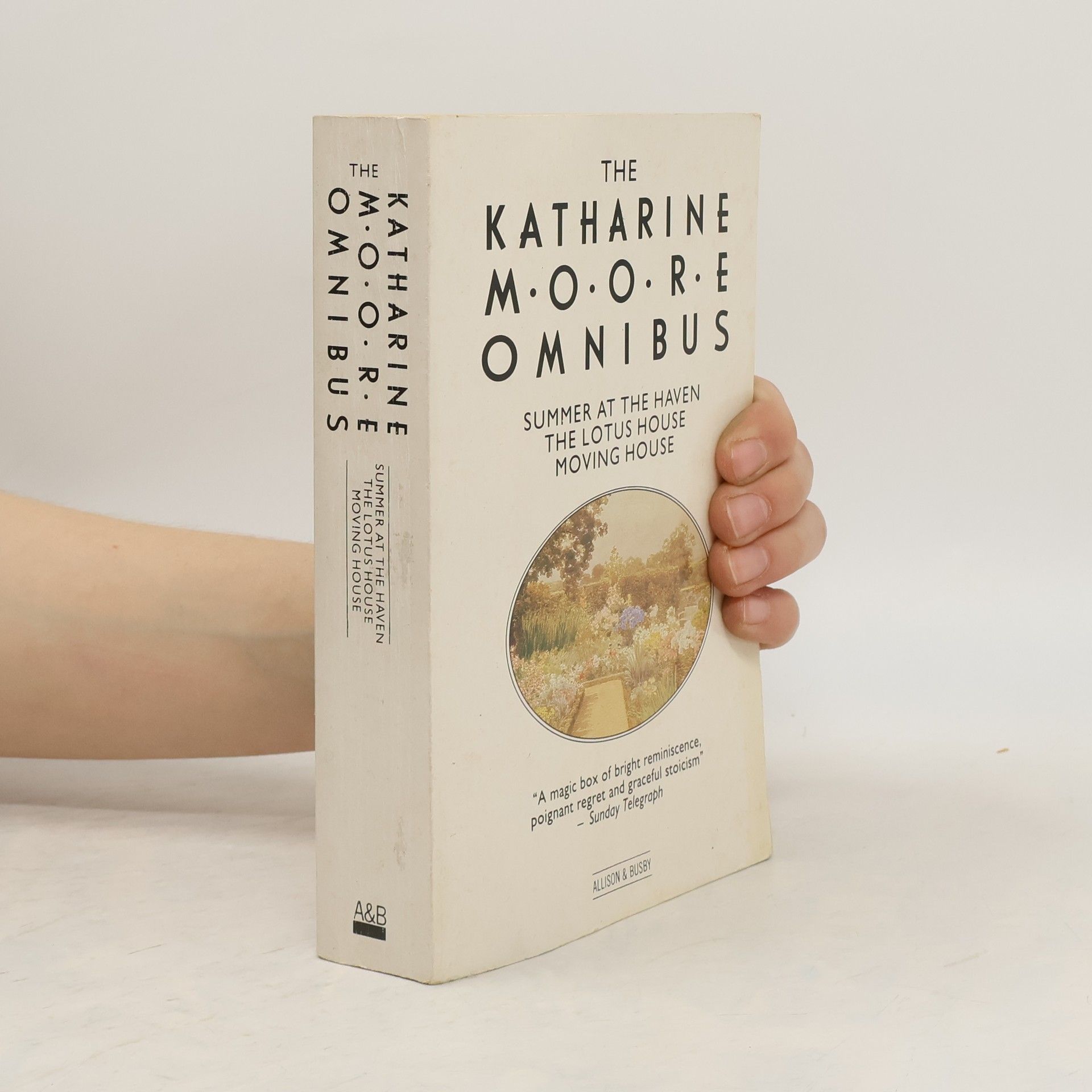Katharine M.O.O.R.E The Katharine Moore Omnibus