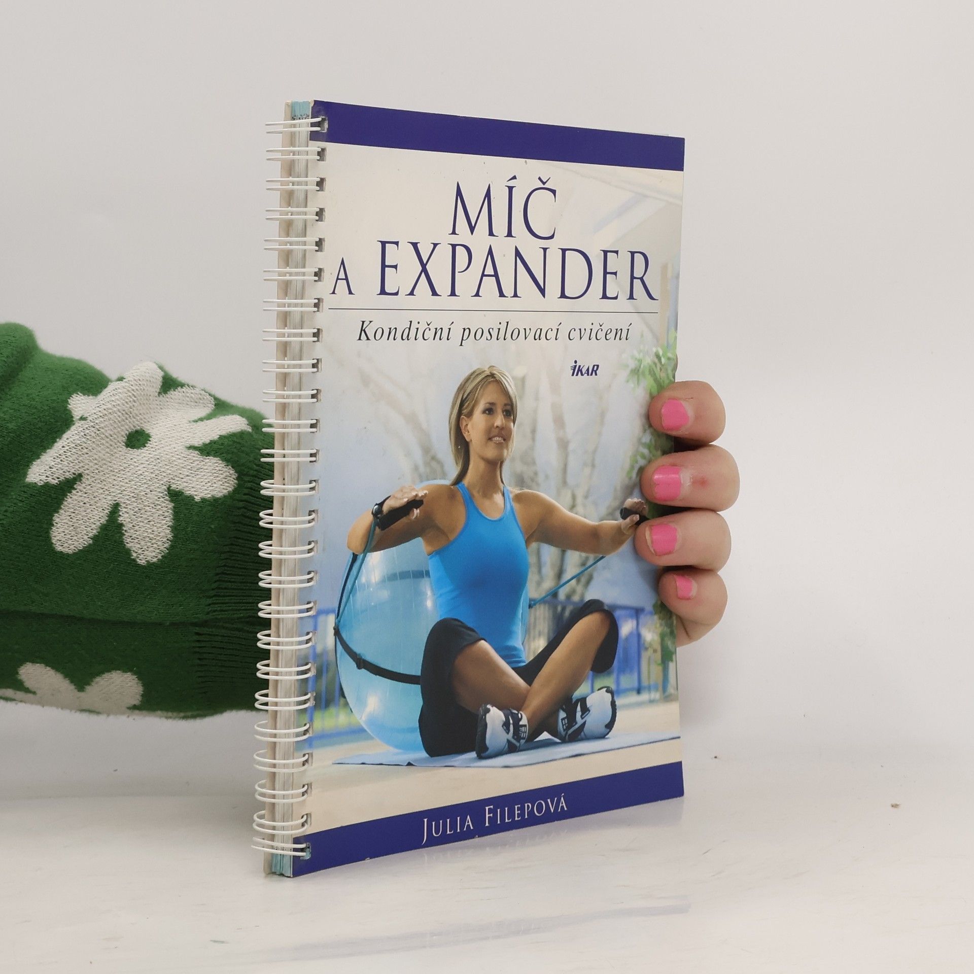 Julia Filepová Míč a expander