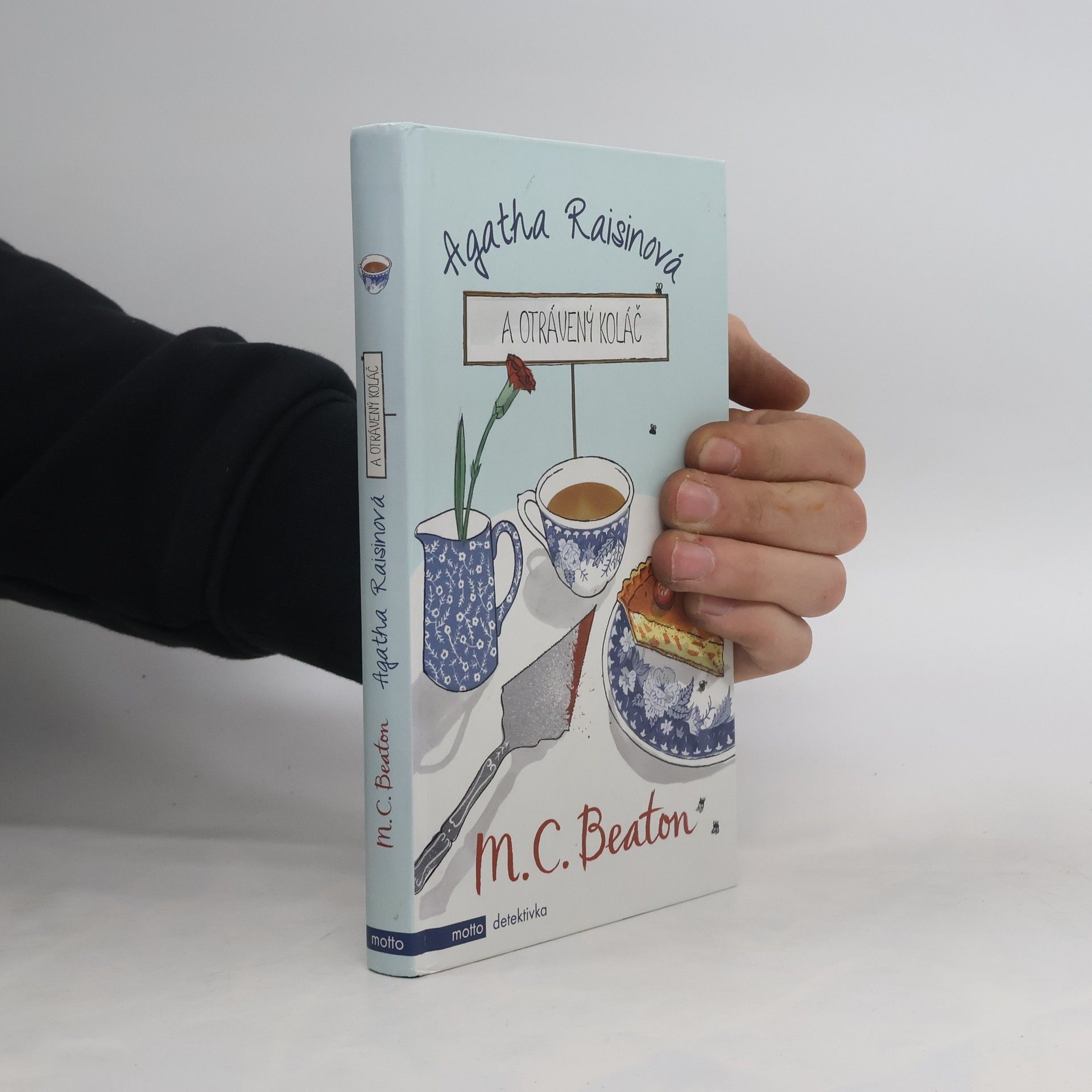Marion Chesney Agatha Raisinová a otrávený koláč