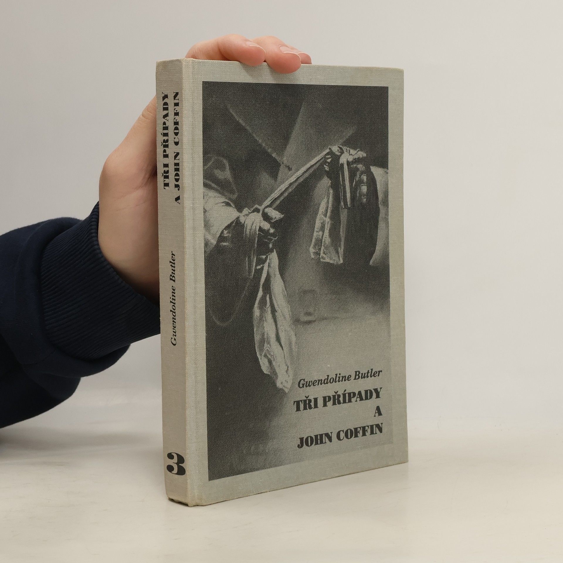 Gwendoline Butler Tři případy a John Coffin