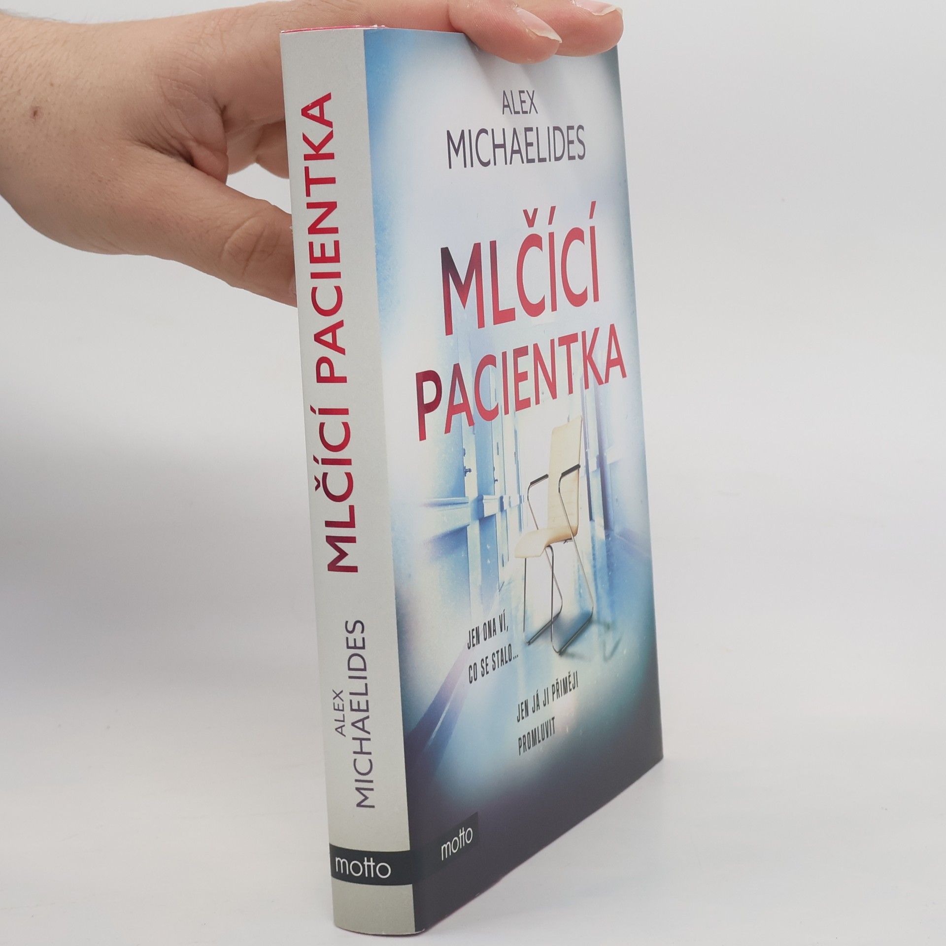 Alex Michaelides Mlčící pacientka