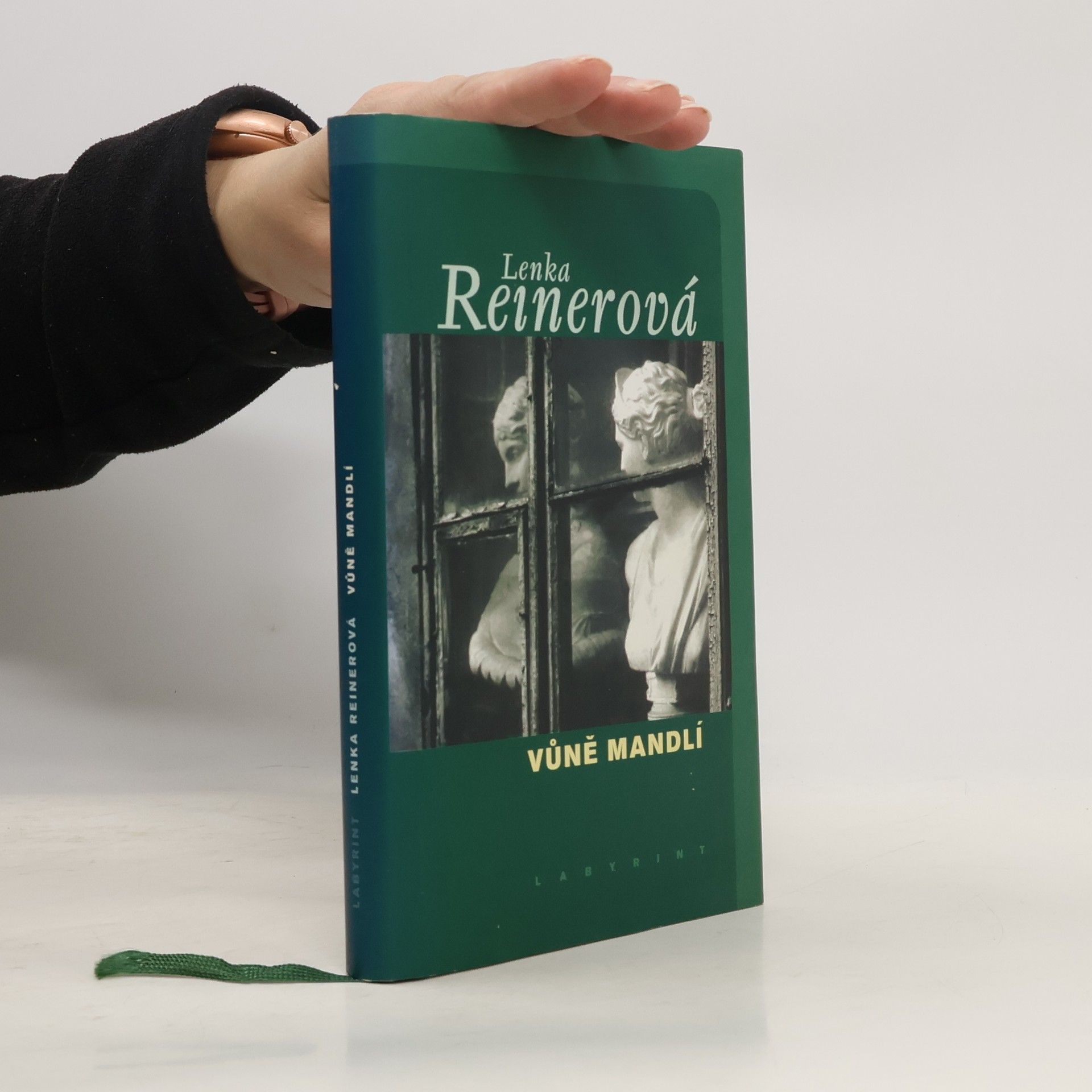 Lenka Reinerová Vůně mandlí