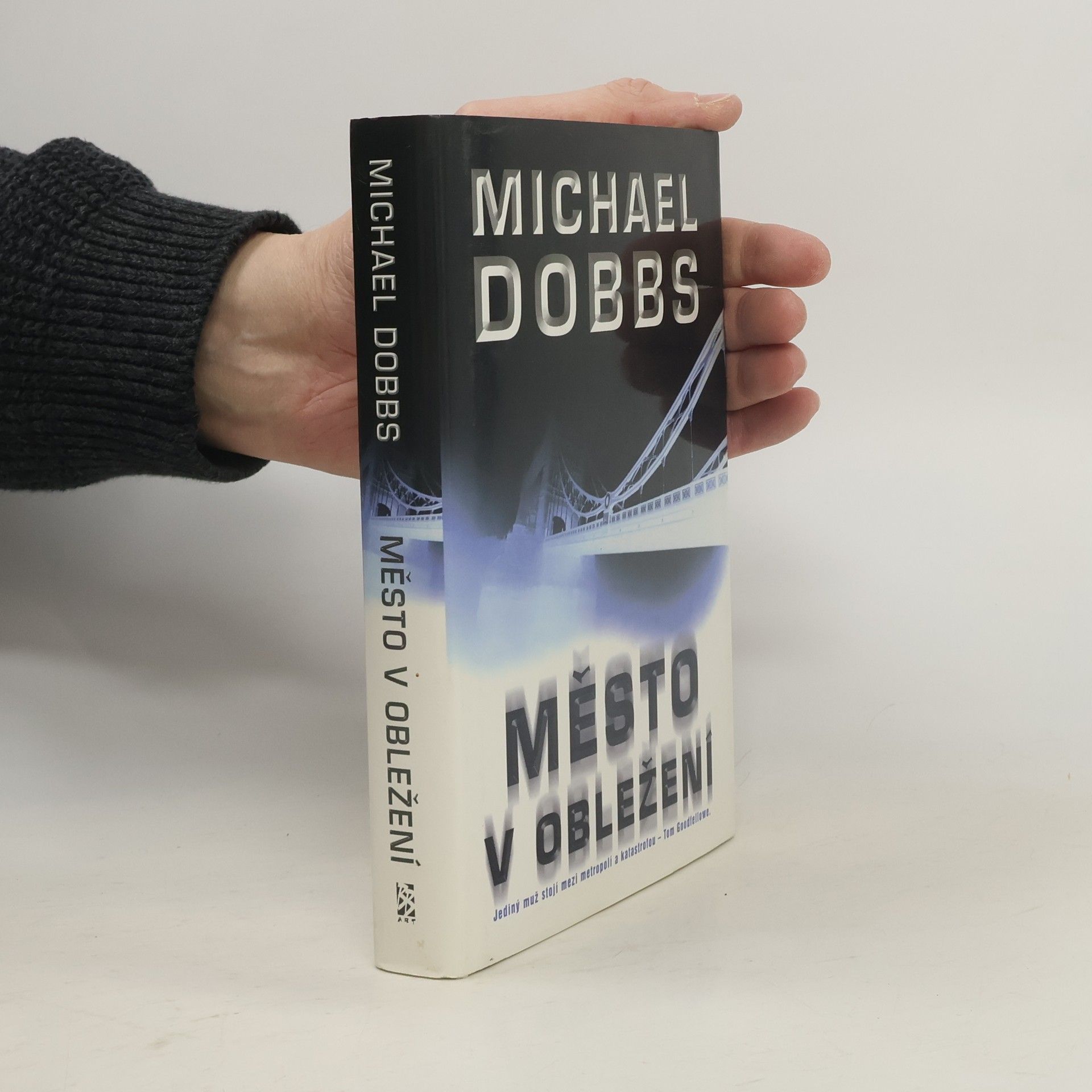 Michael Dobbs Město v obležení