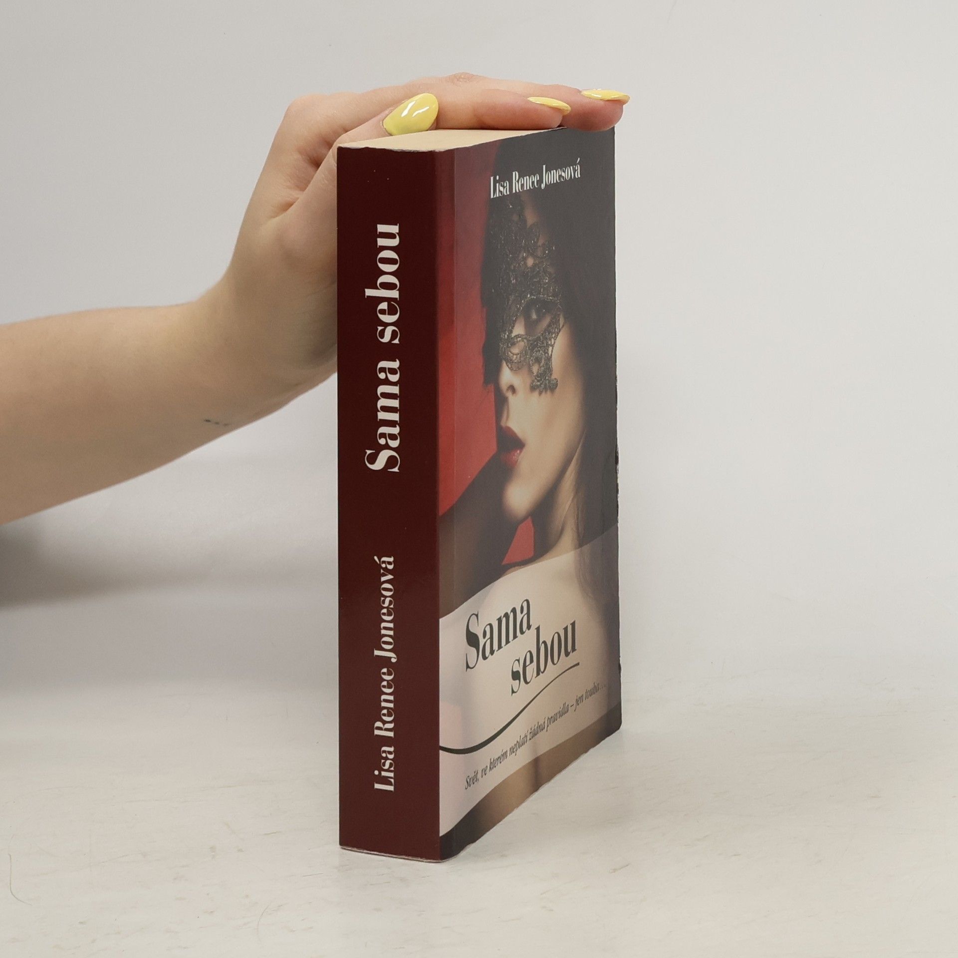 Lisa Renee Jones Sama sebou