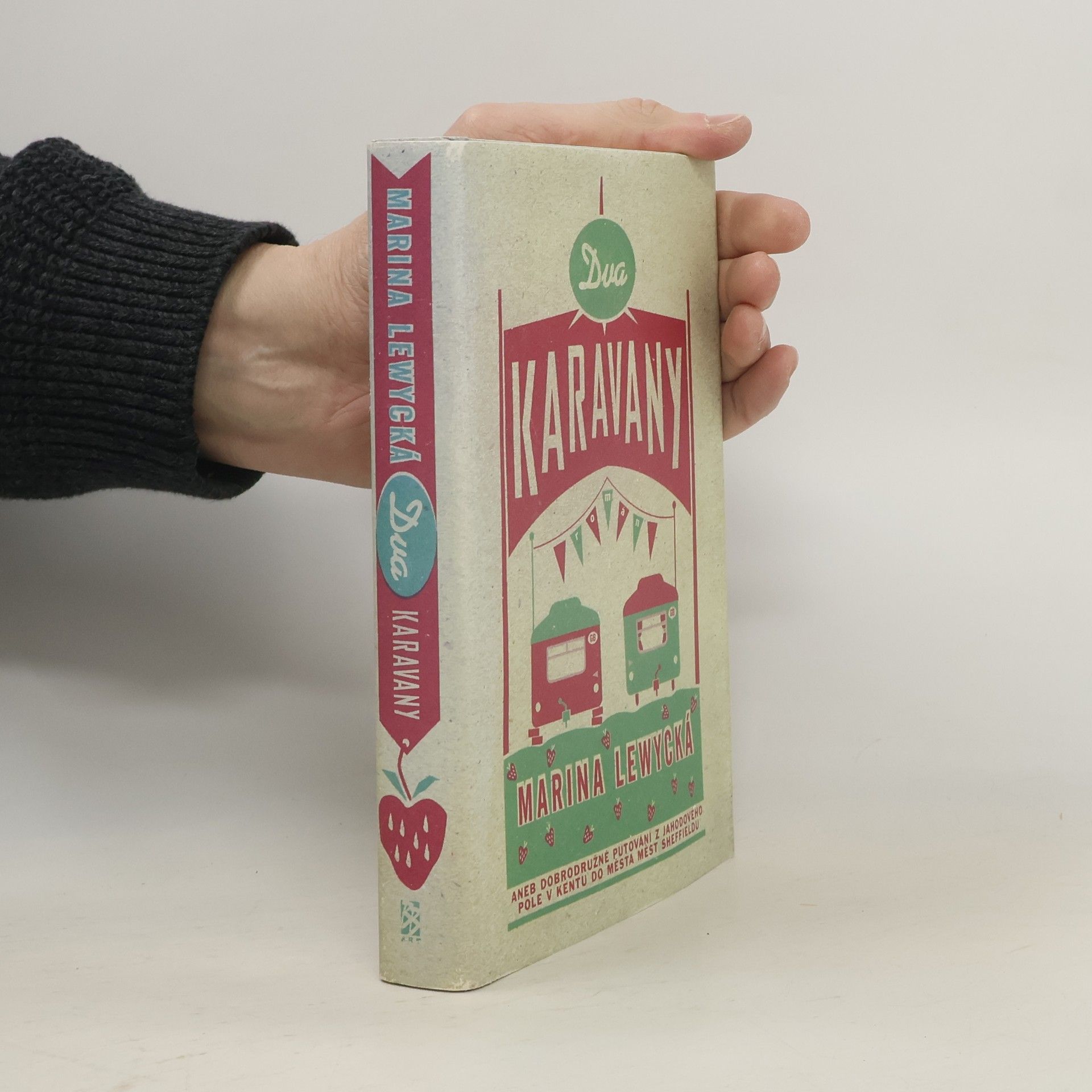 Marina Lewycka Dva karavany