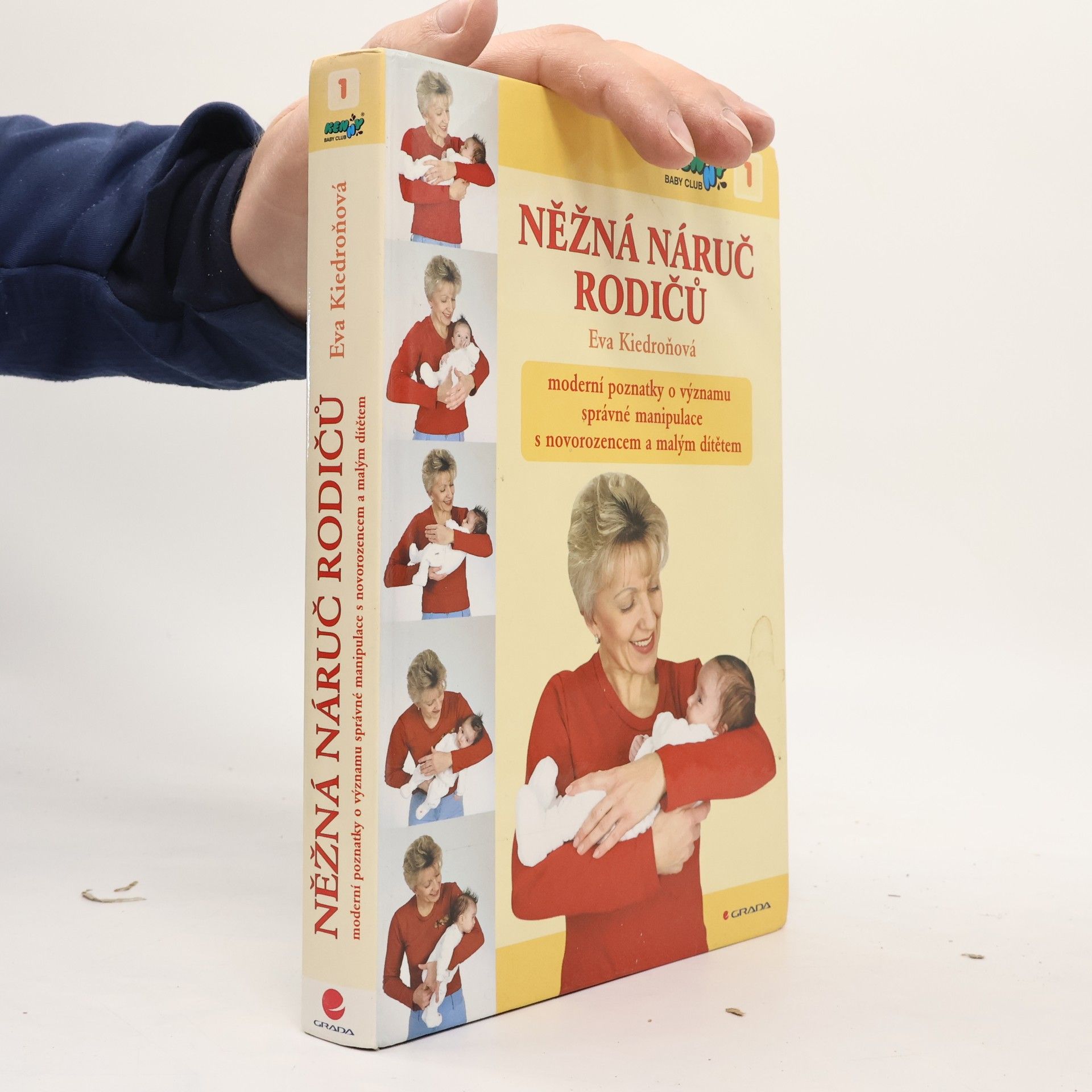 Eva Kiedroňová Něžná náruč rodičů
