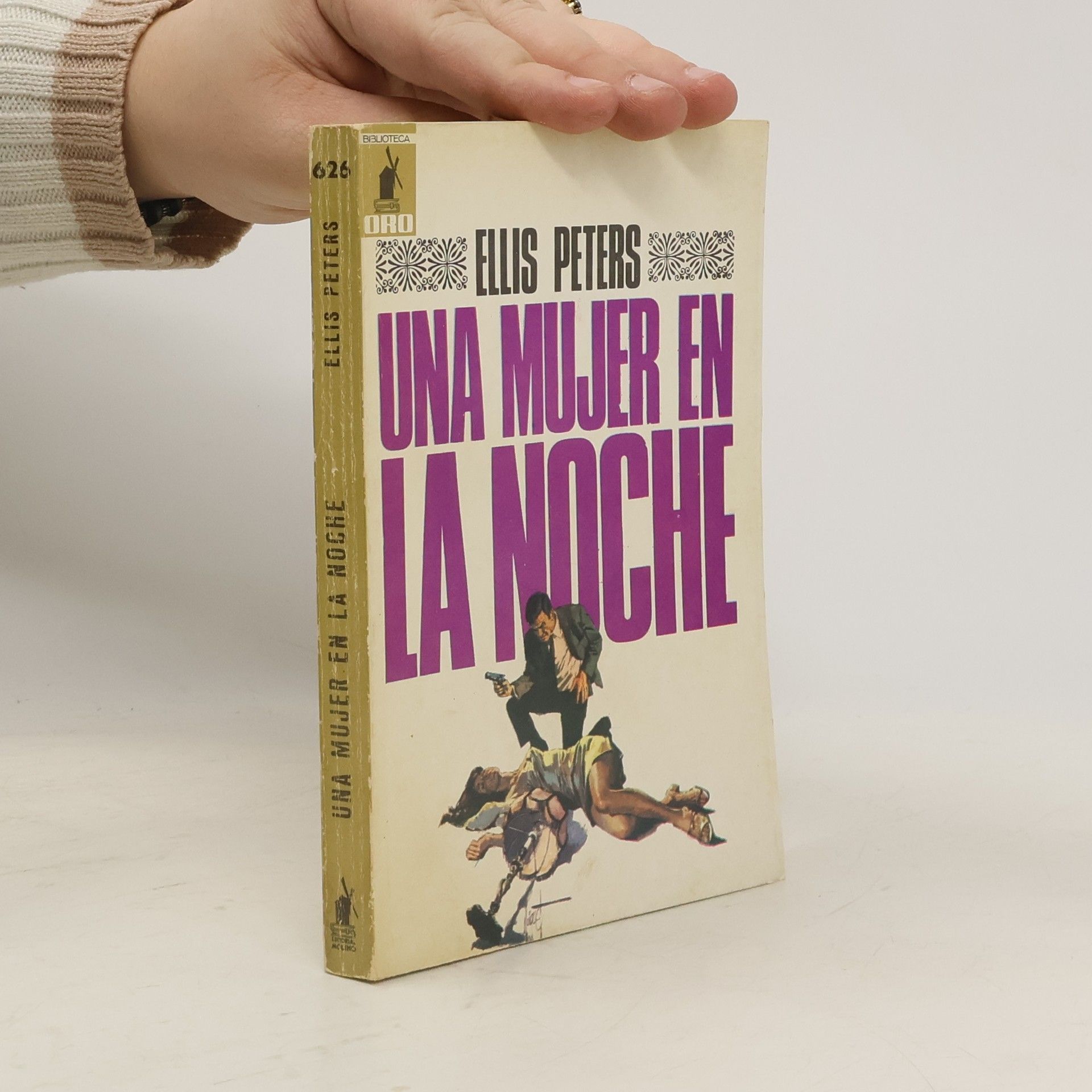 Ellis Peters Una mujer en la noche