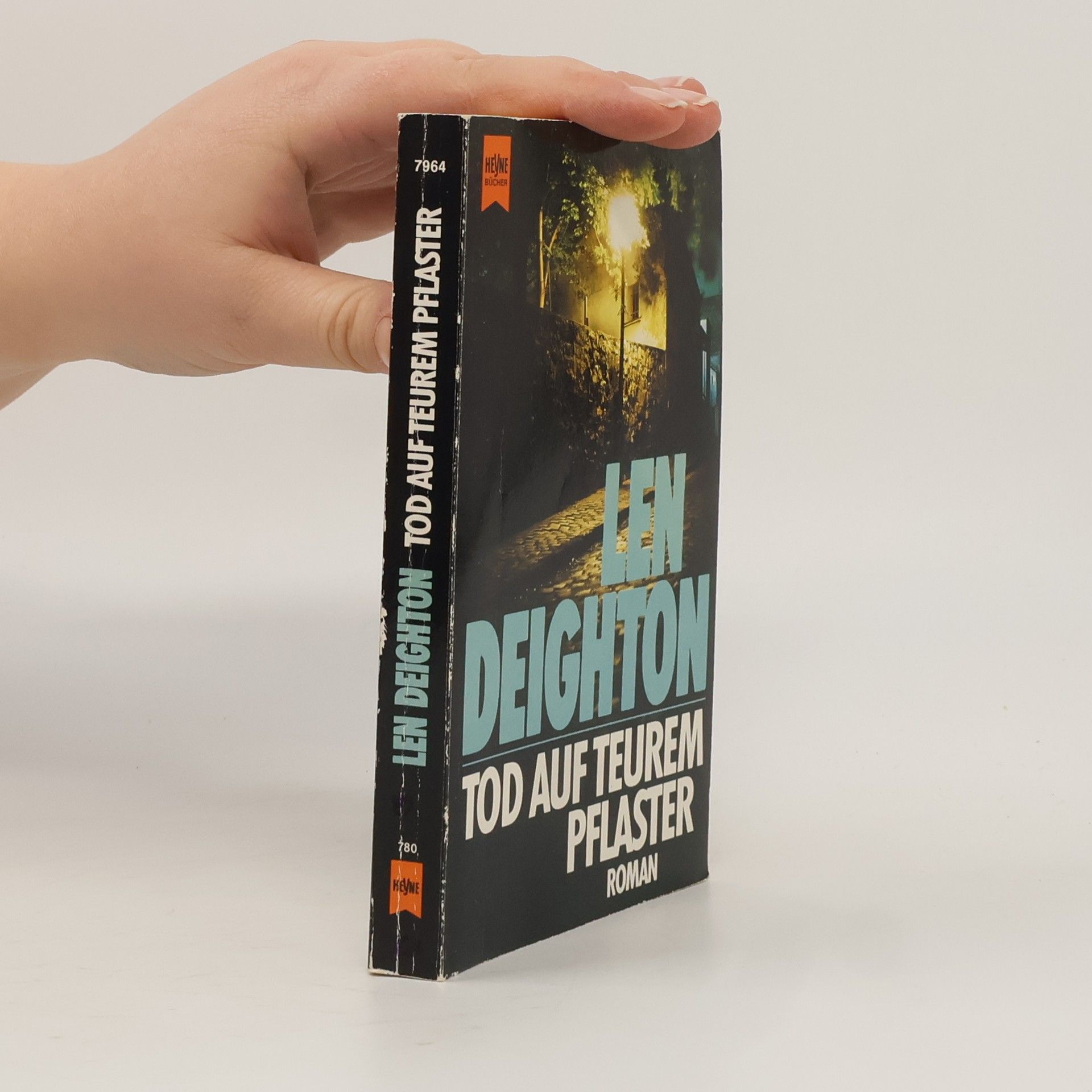 Len Deighton Tod auf teurem Pflaster. Roman.