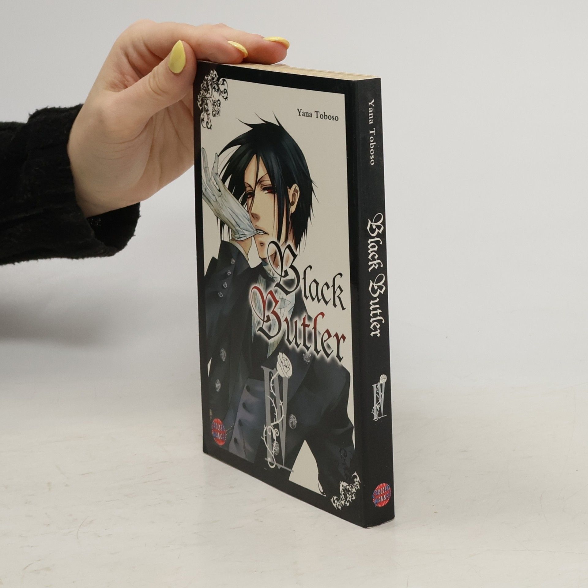 Yana Toboso Black butler 4