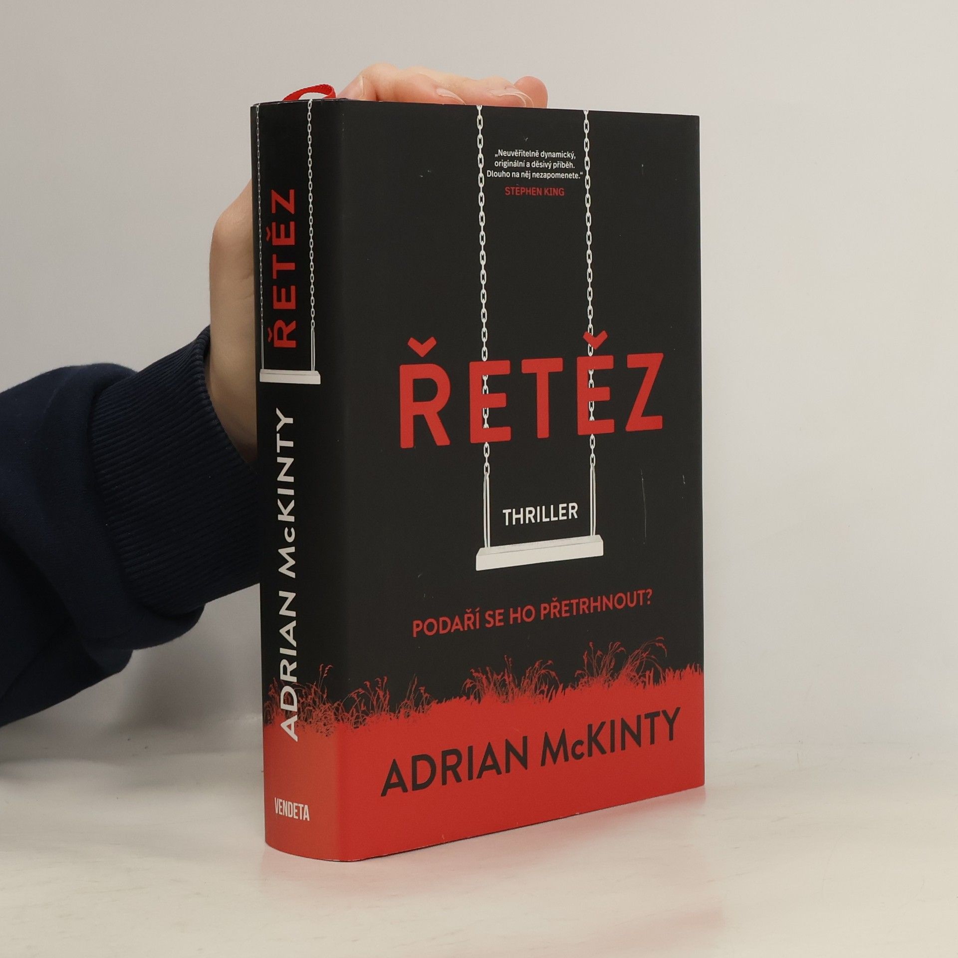Adrian McKinty Řetěz