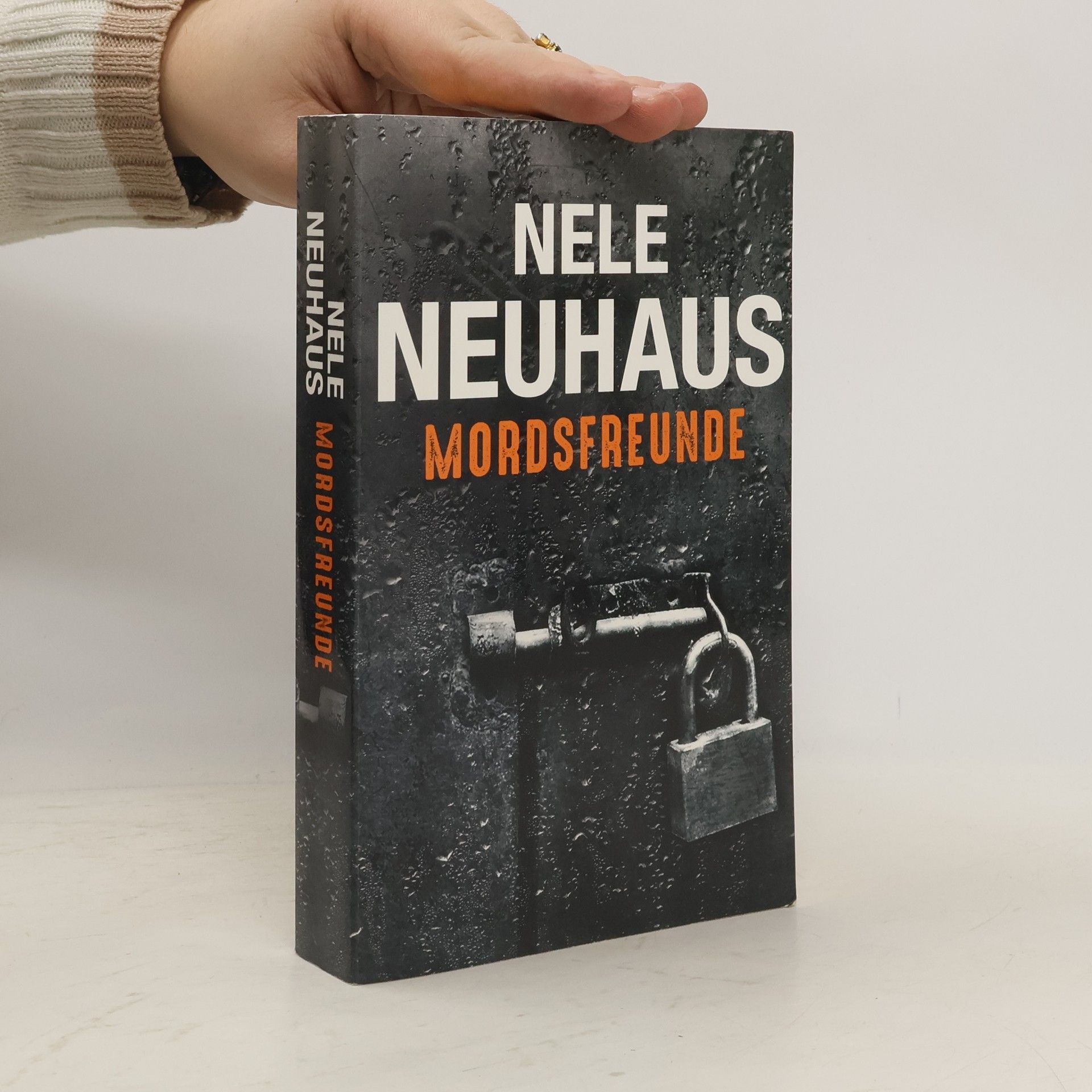 Nele Neuhaus Mordsfreunde