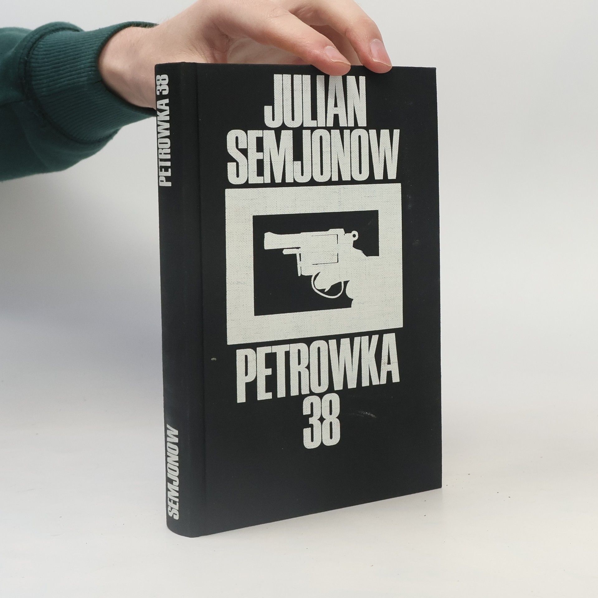 Julian Semjonow Petrowka 38