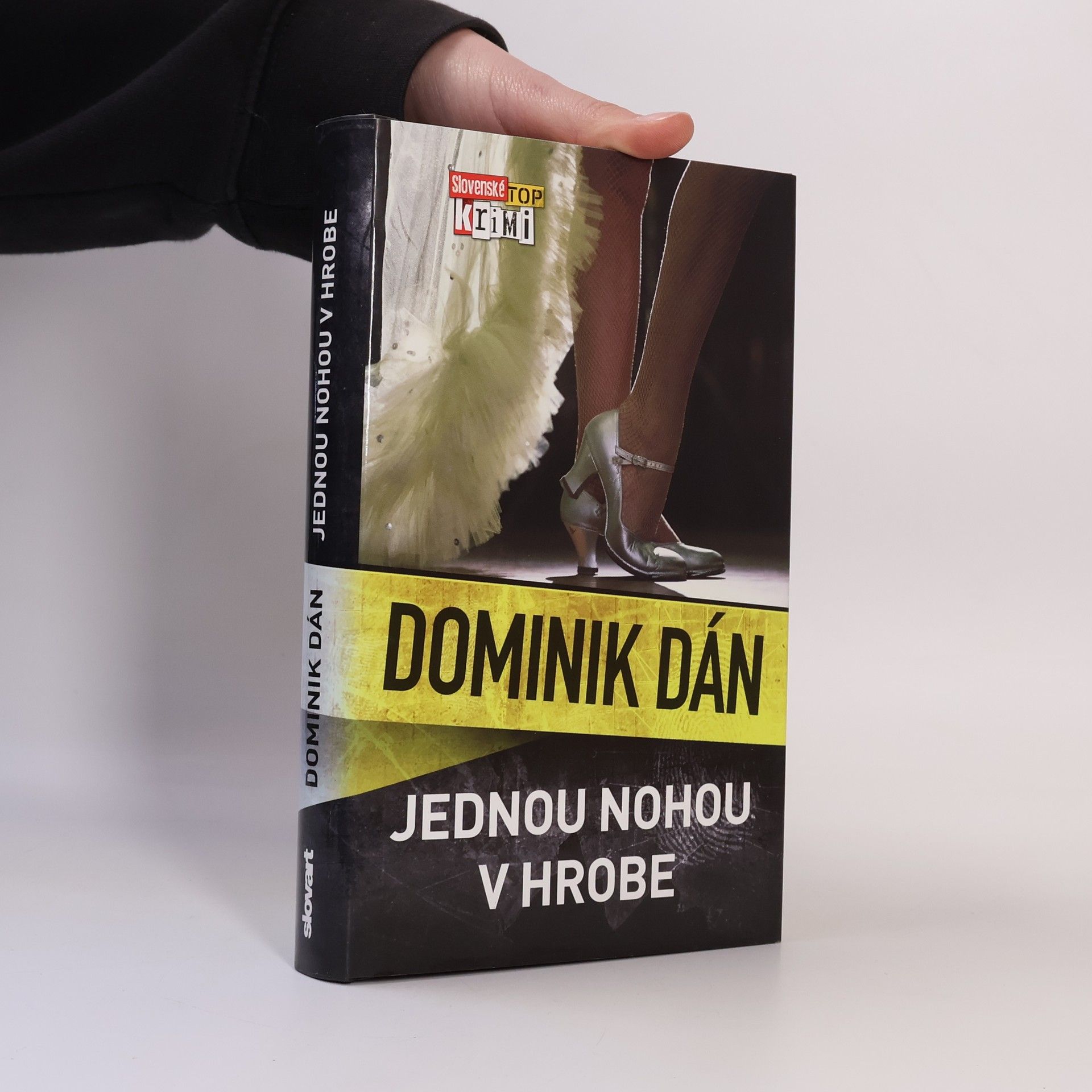 Dominik Dán Jednou nohou v hrobe