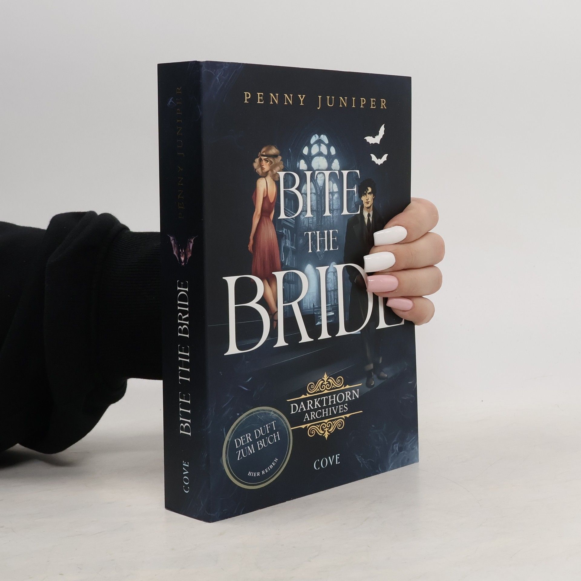 Penny Juniper Darkthorn Archives 1: Bite the Bride