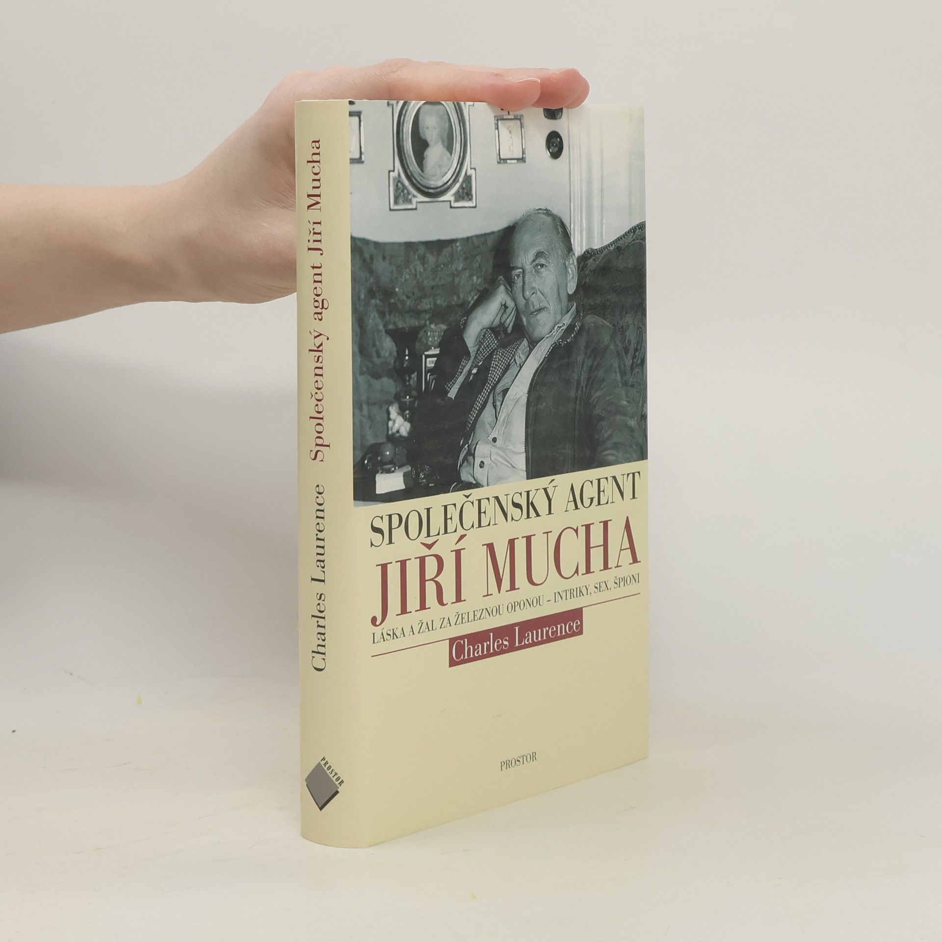 Charles Laurence Společenský agent Jiří Mucha