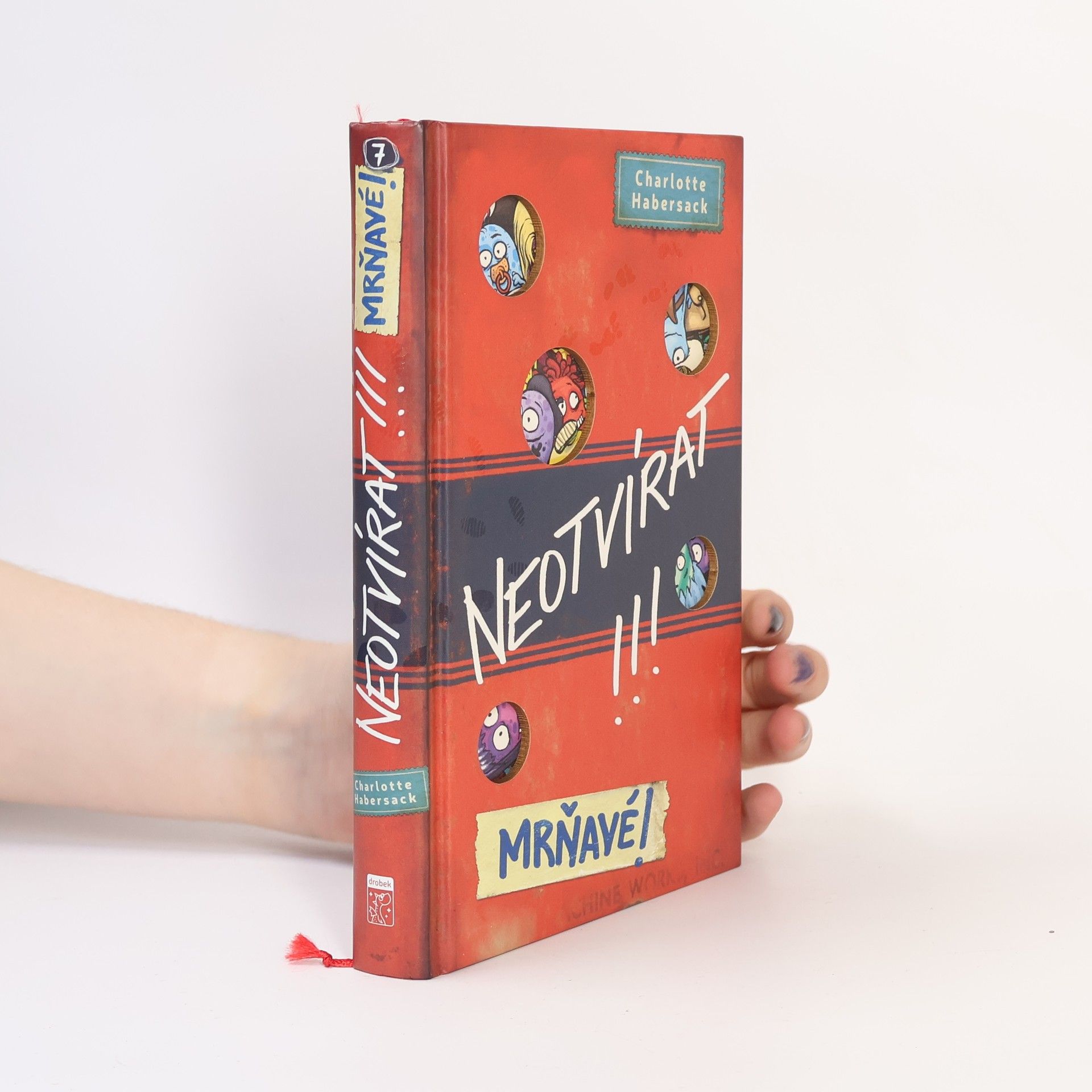 Iva Zündorf Neotvírat!!!. Mrňavé!