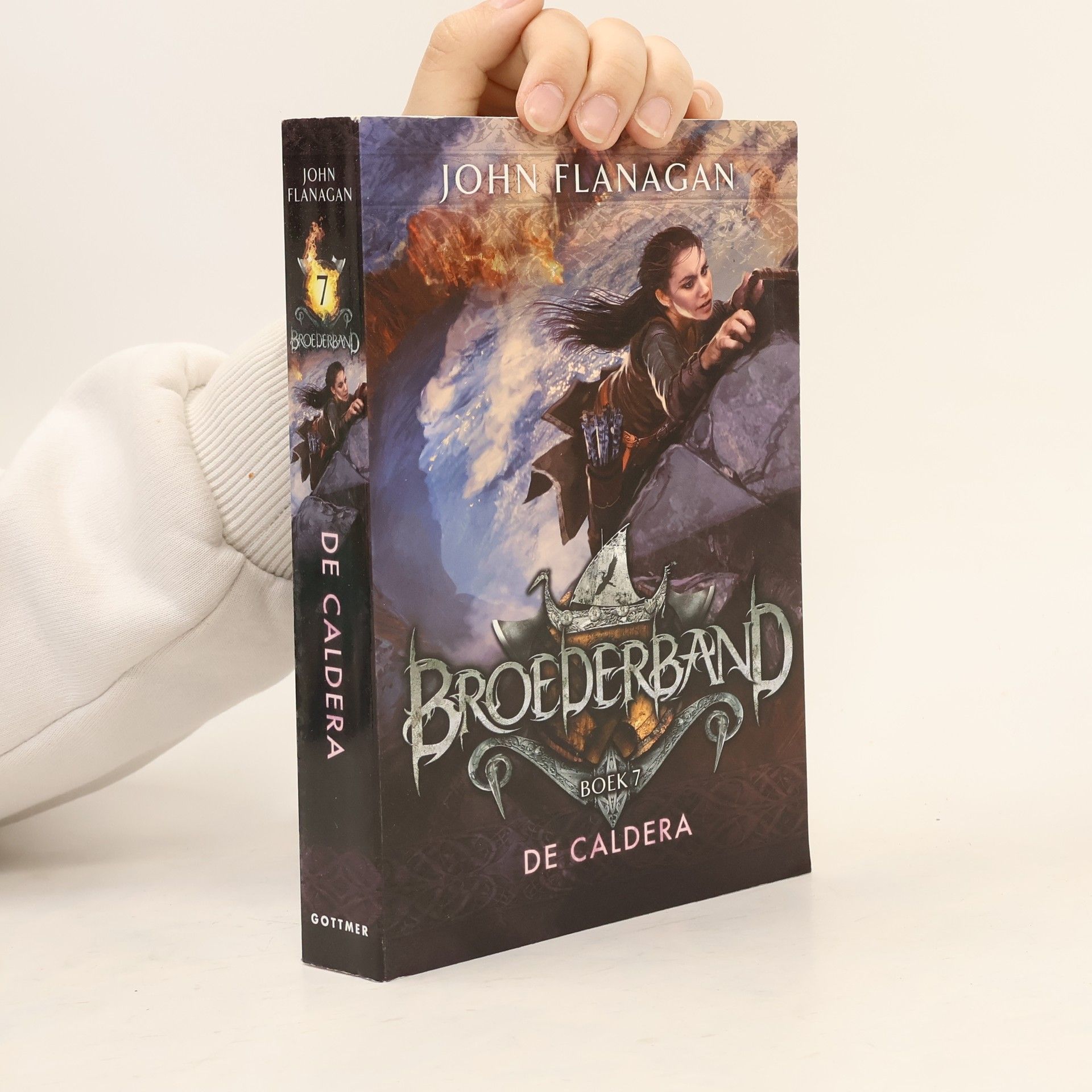 John Flanagan Broederband - 7: De Caldera