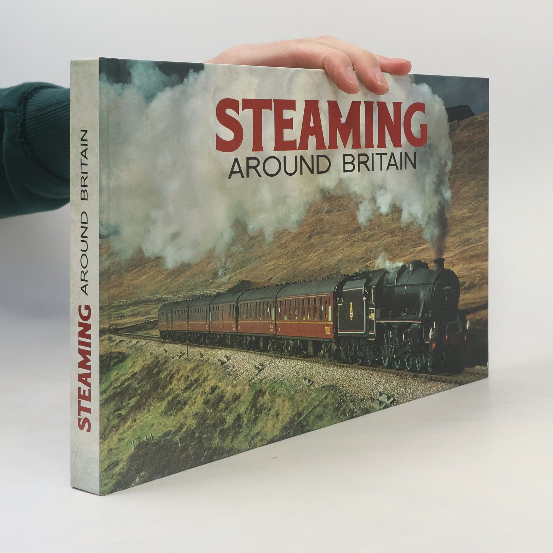 Kolektív autorov Steaming Around Britain