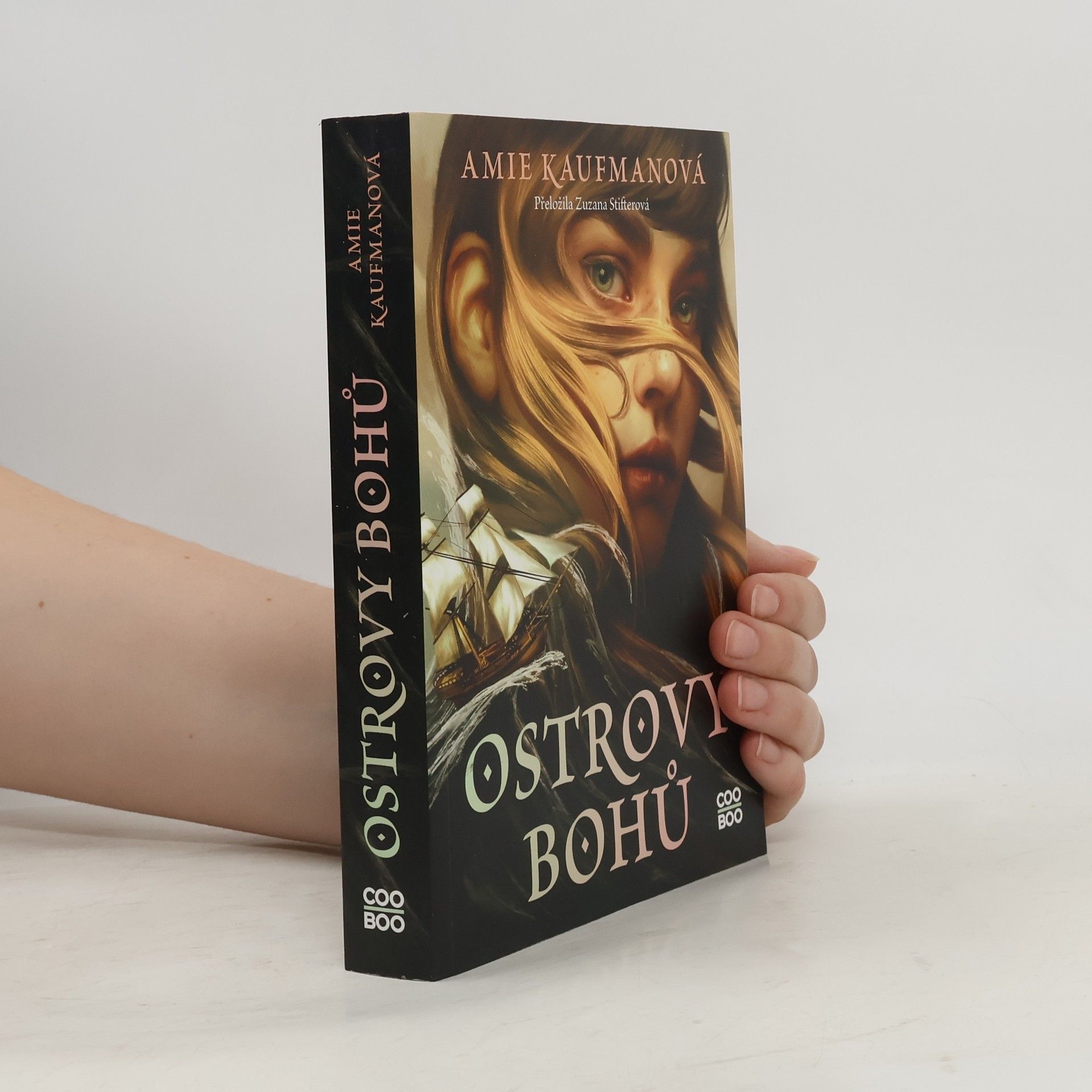 Amie Kaufman Ostrovy bohů