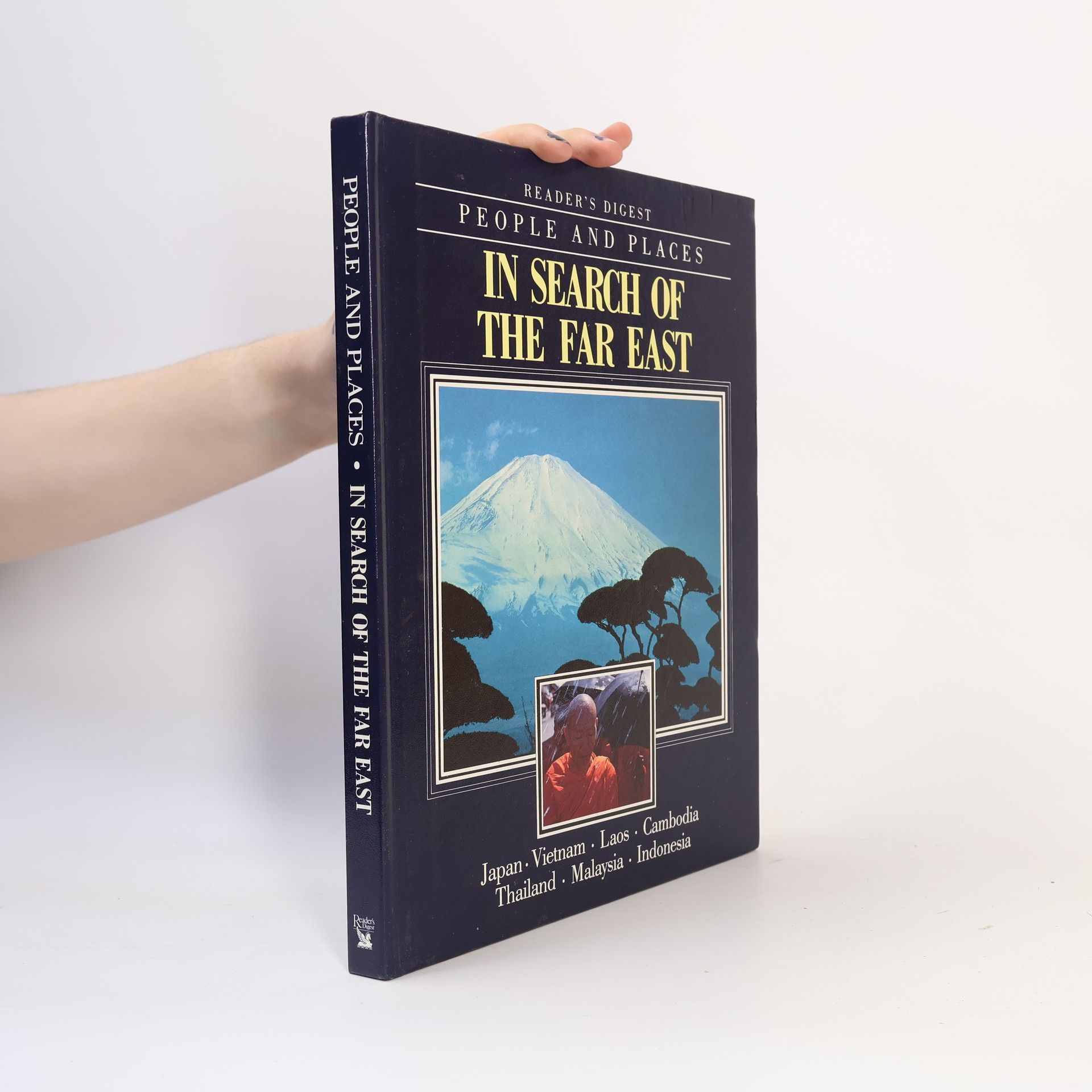 Various authors In Search of the Far East