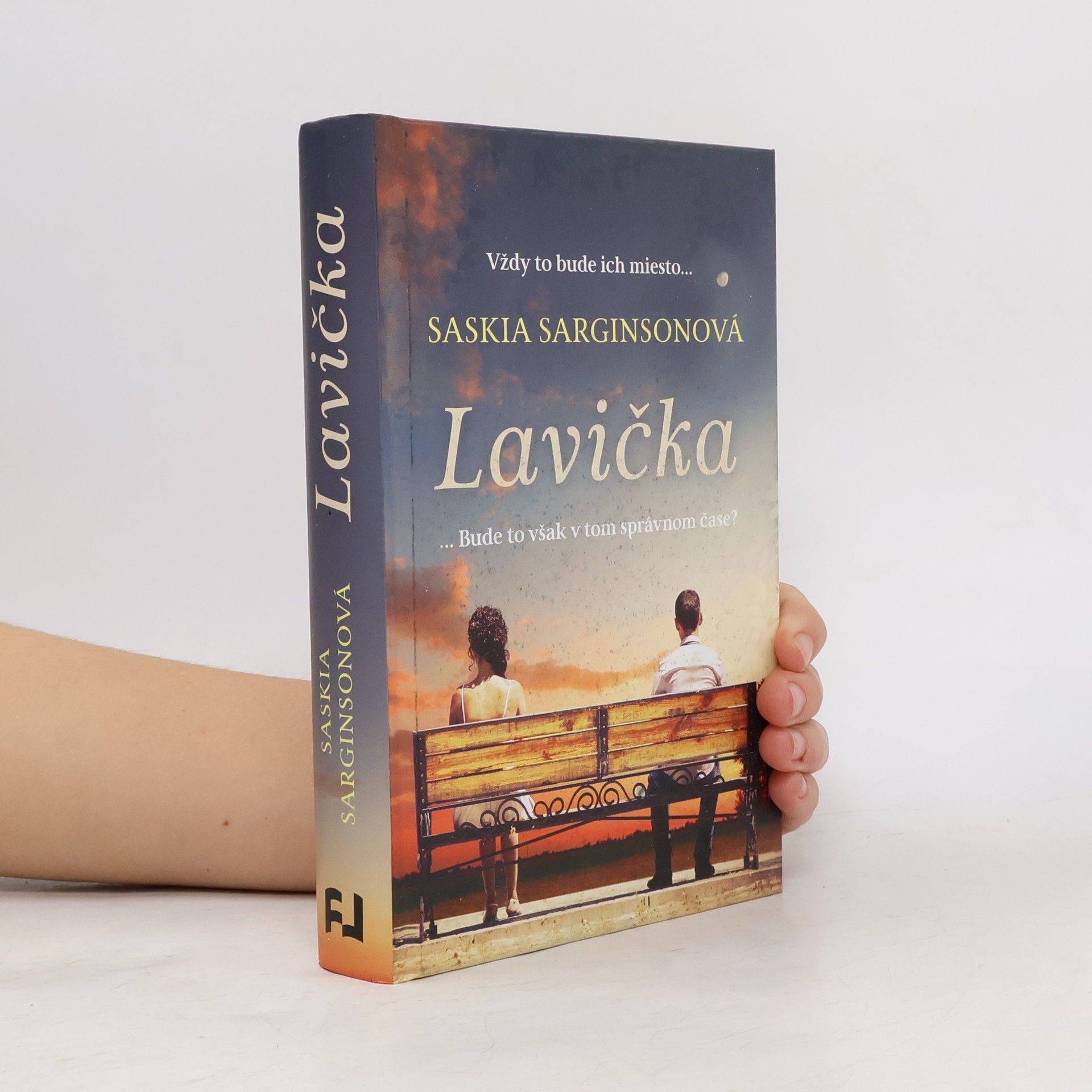 Saskia Sarginson Lavička