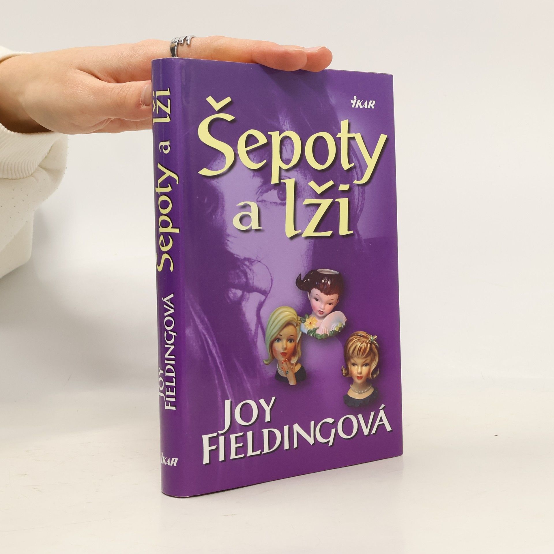 Joy Fielding Šepoty a lži