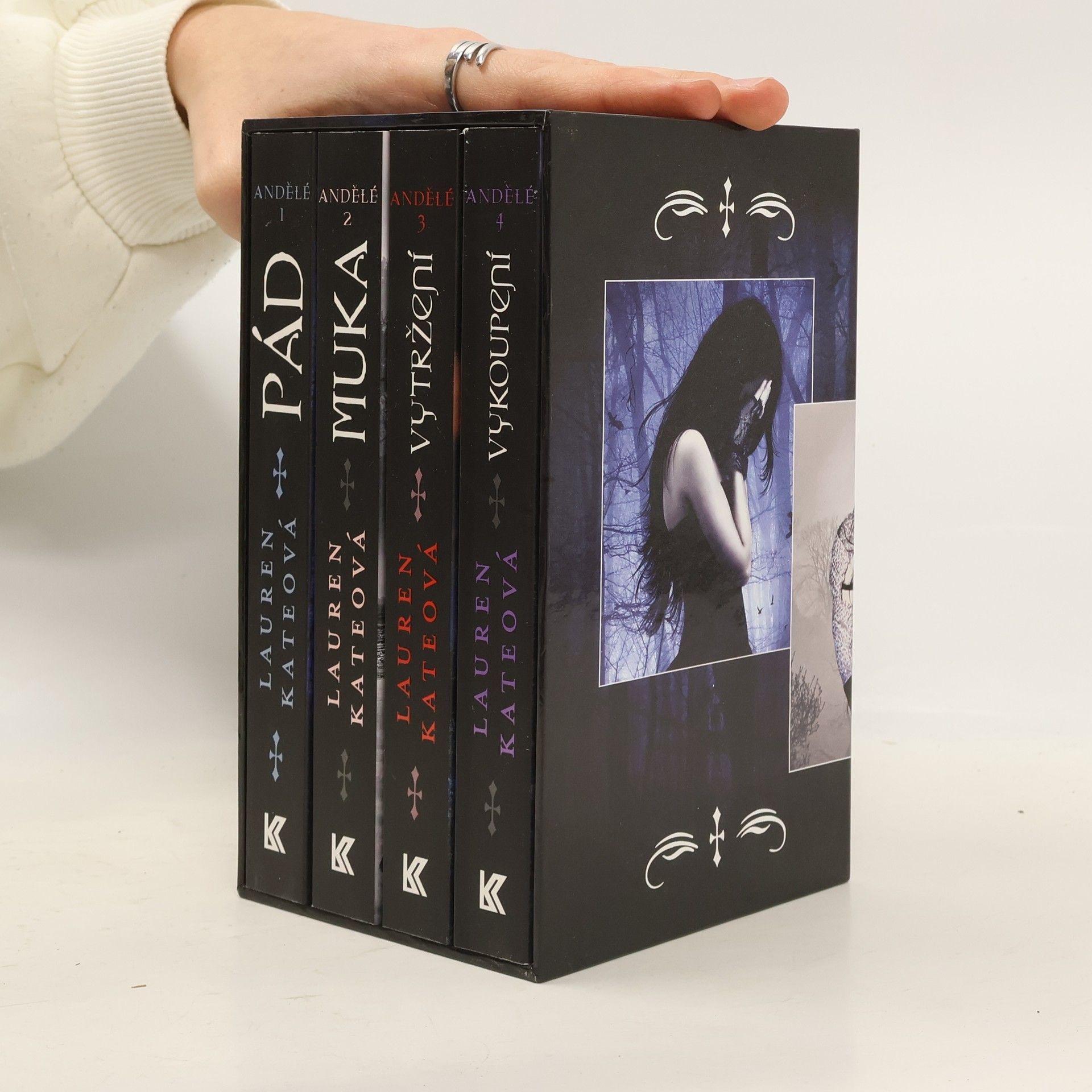 Lauren Kate Andělé 1.-4. díl, 4 svazky v boxu: Pád, Muka, Vytržení, Vykoupení.