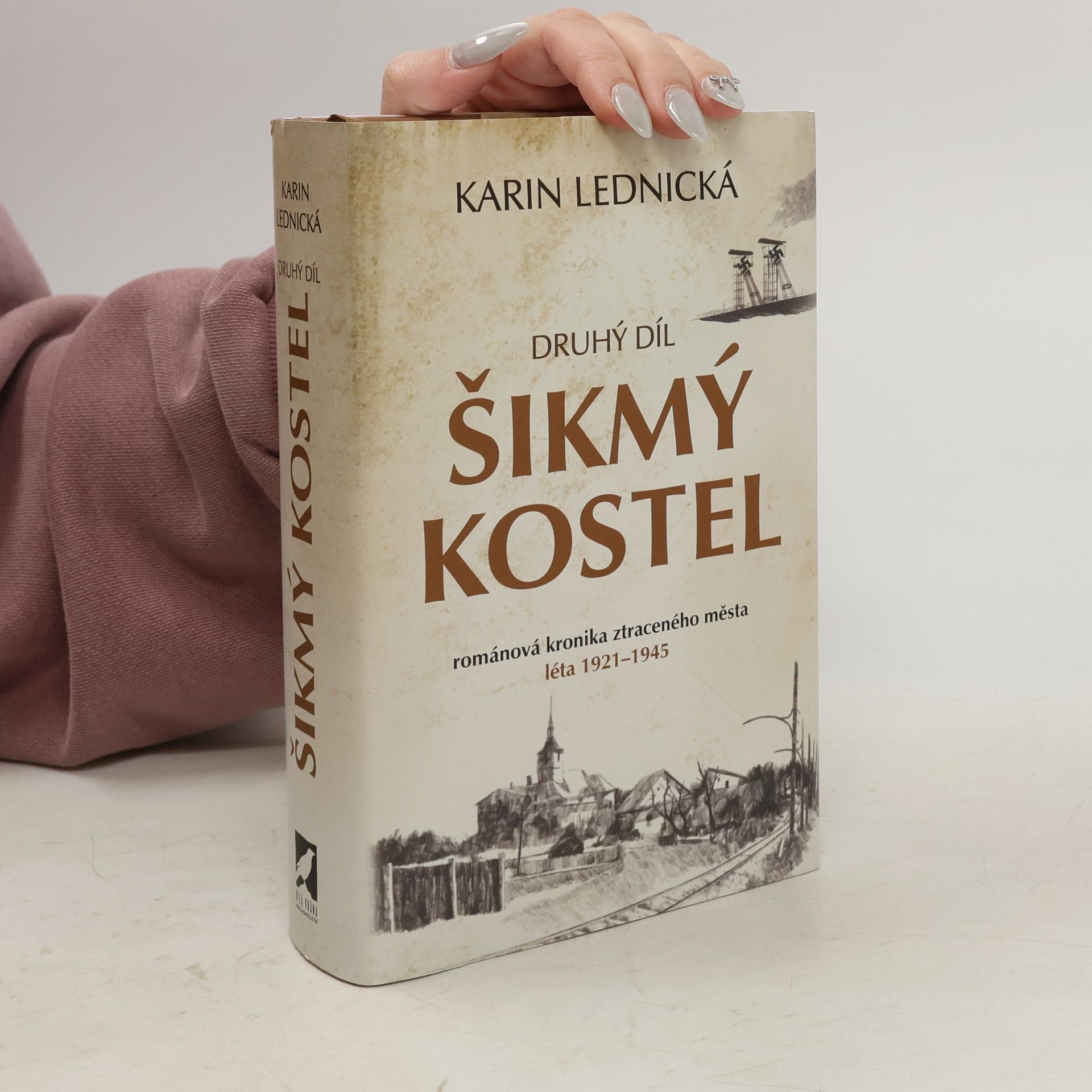 Karin Lednická Šikmý kostel 2