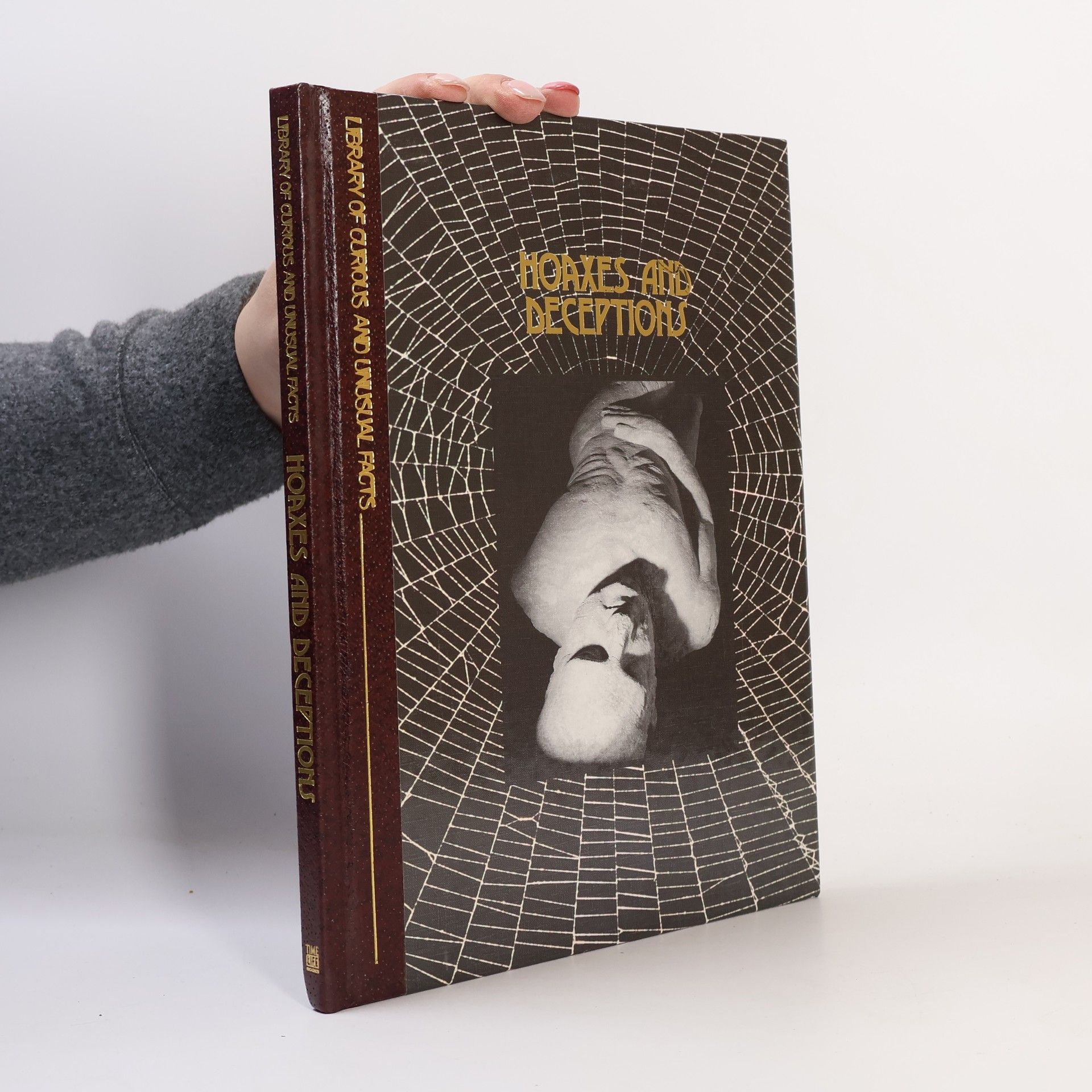 Autores varios Hoaxes and Deceptions