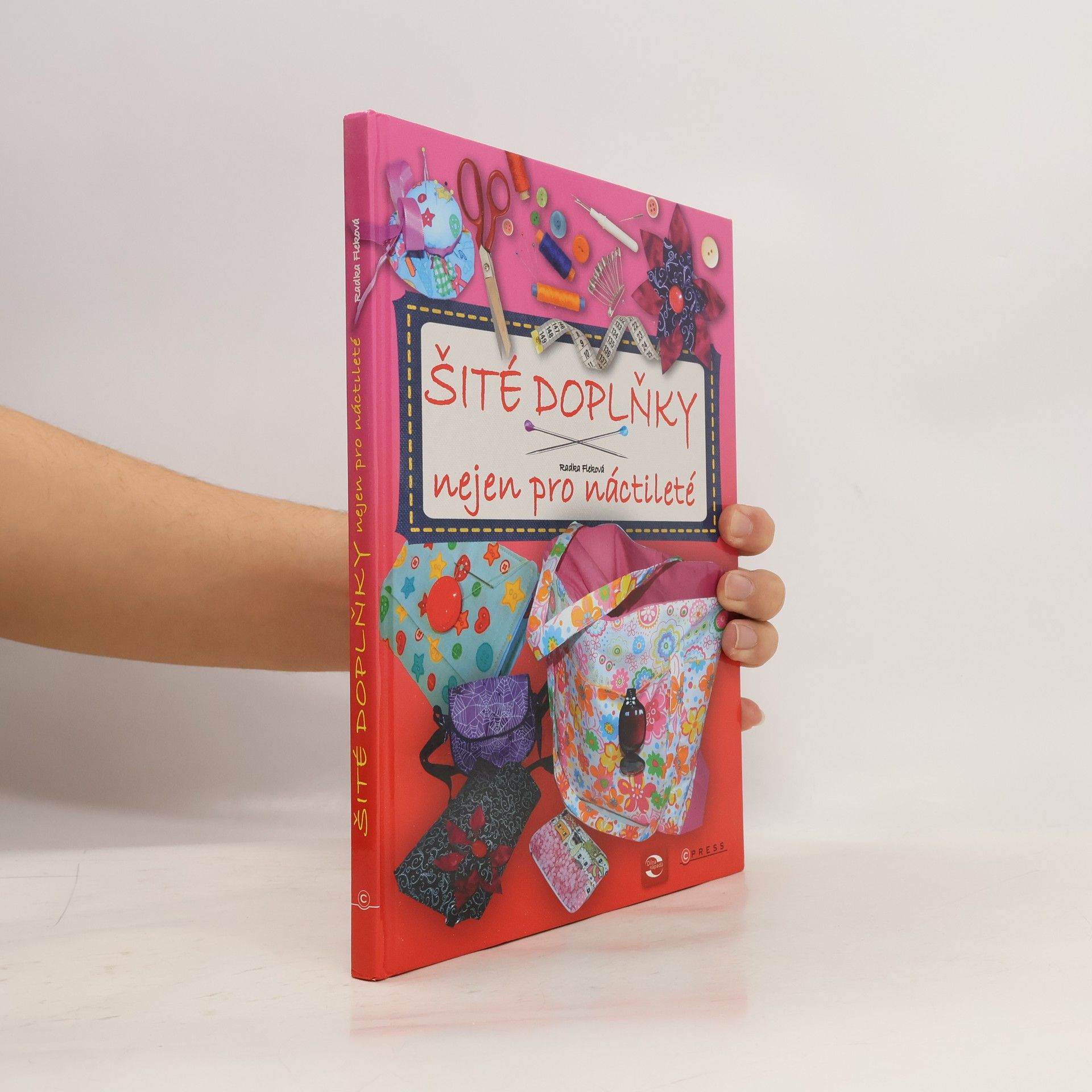 Radka Fleková Šité doplňky nejen pro náctileté