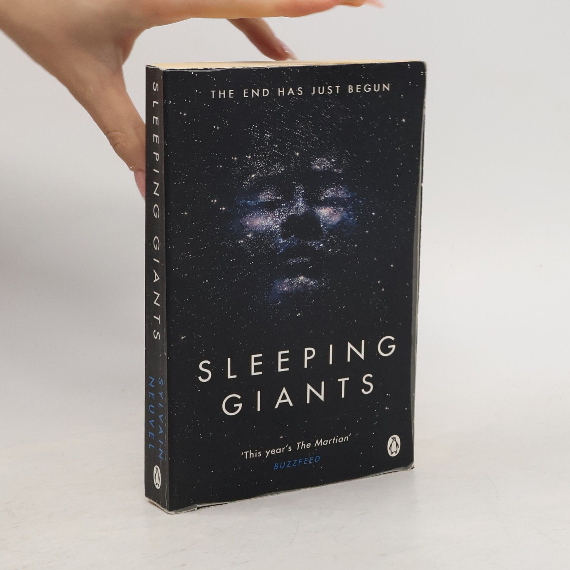 Sylvain Neuvel Sleeping giants