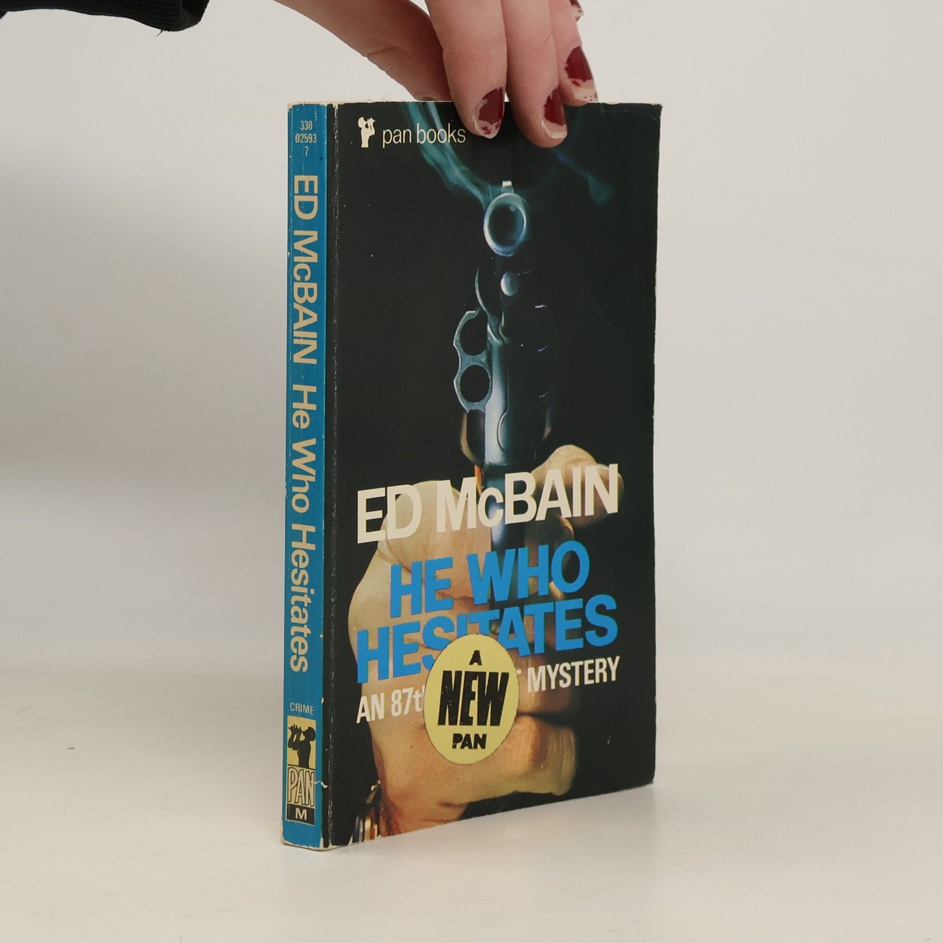 Ed McBain He who Hesitates
