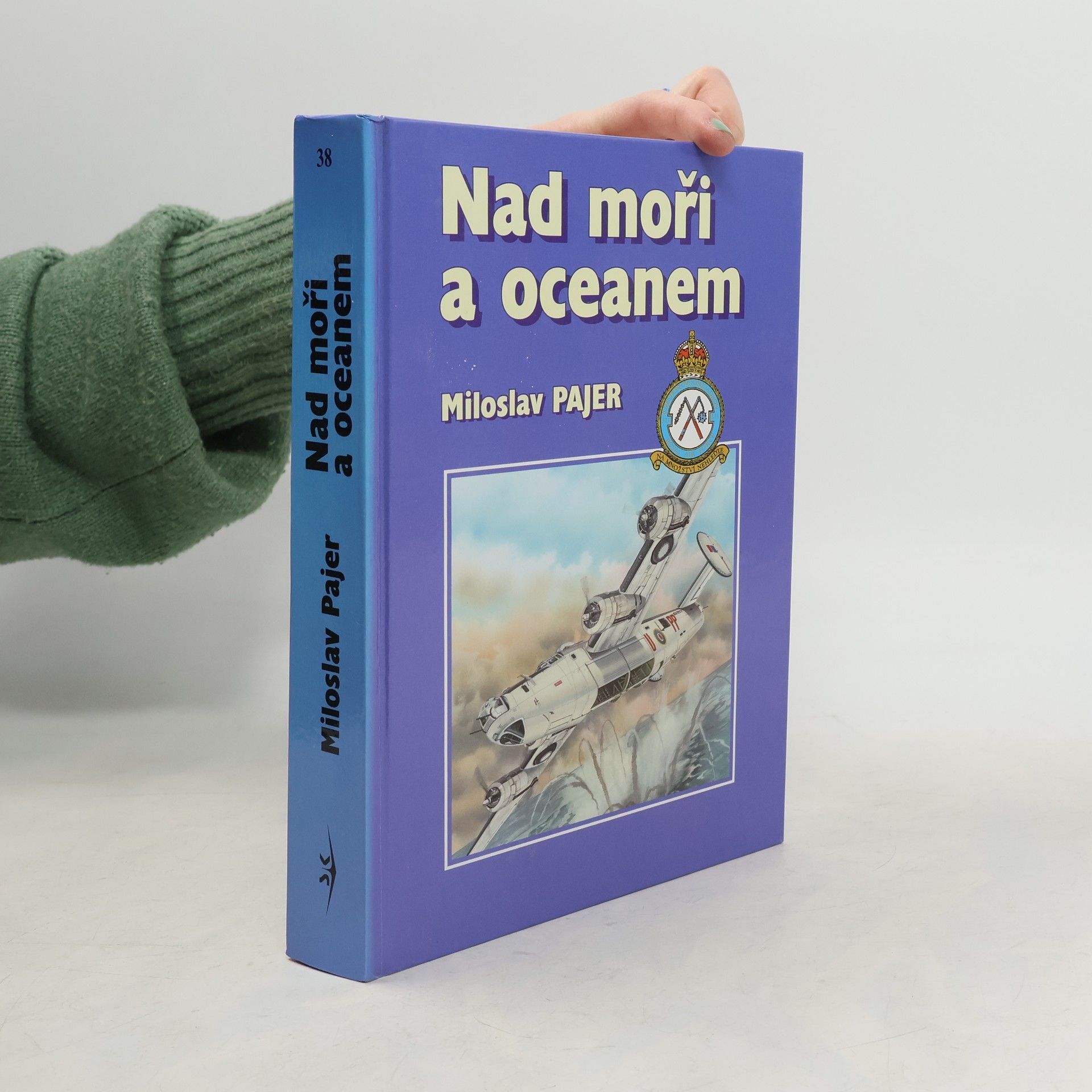 Miloslav Pajer Nad moři a oceánem