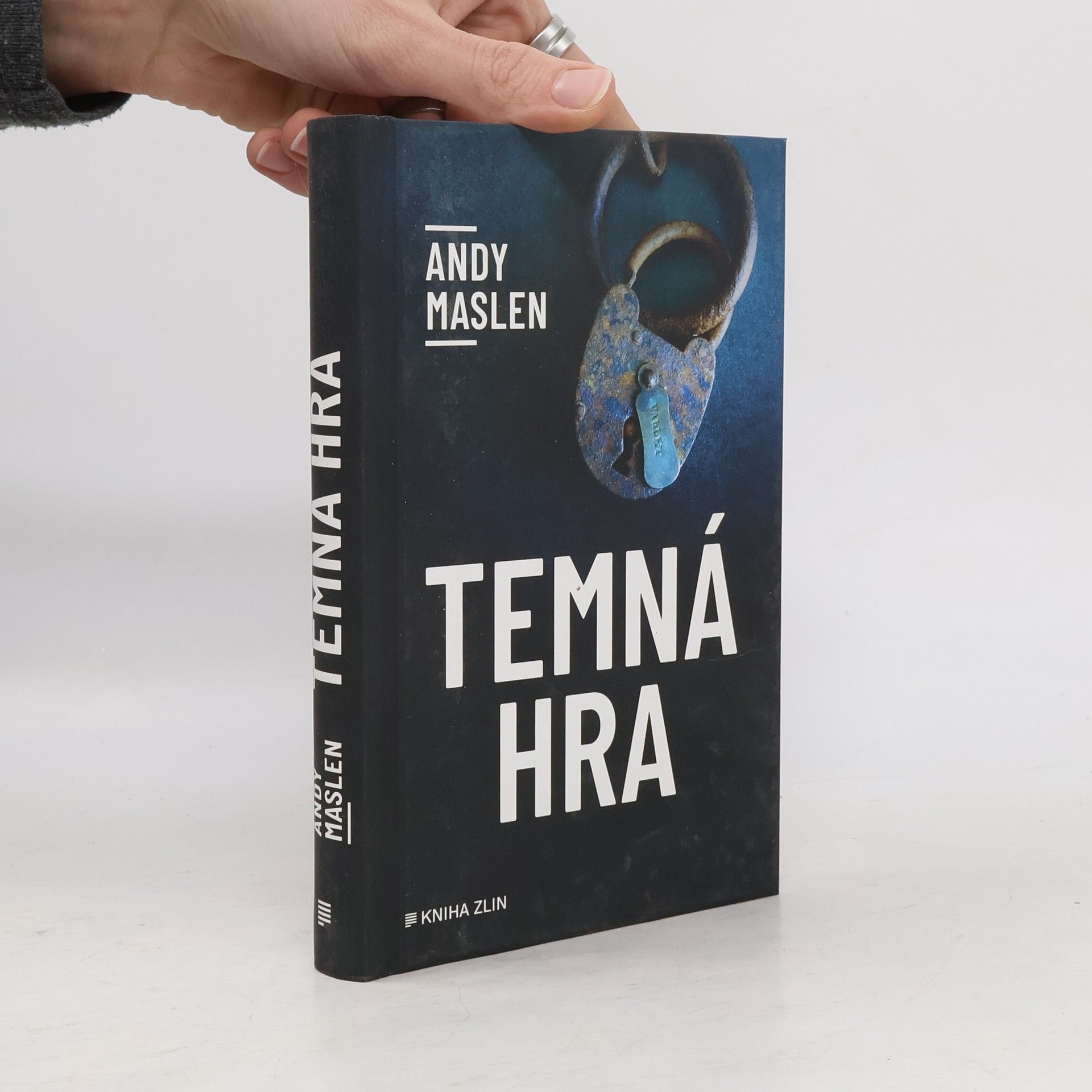 Adéla Špínová Temná hra