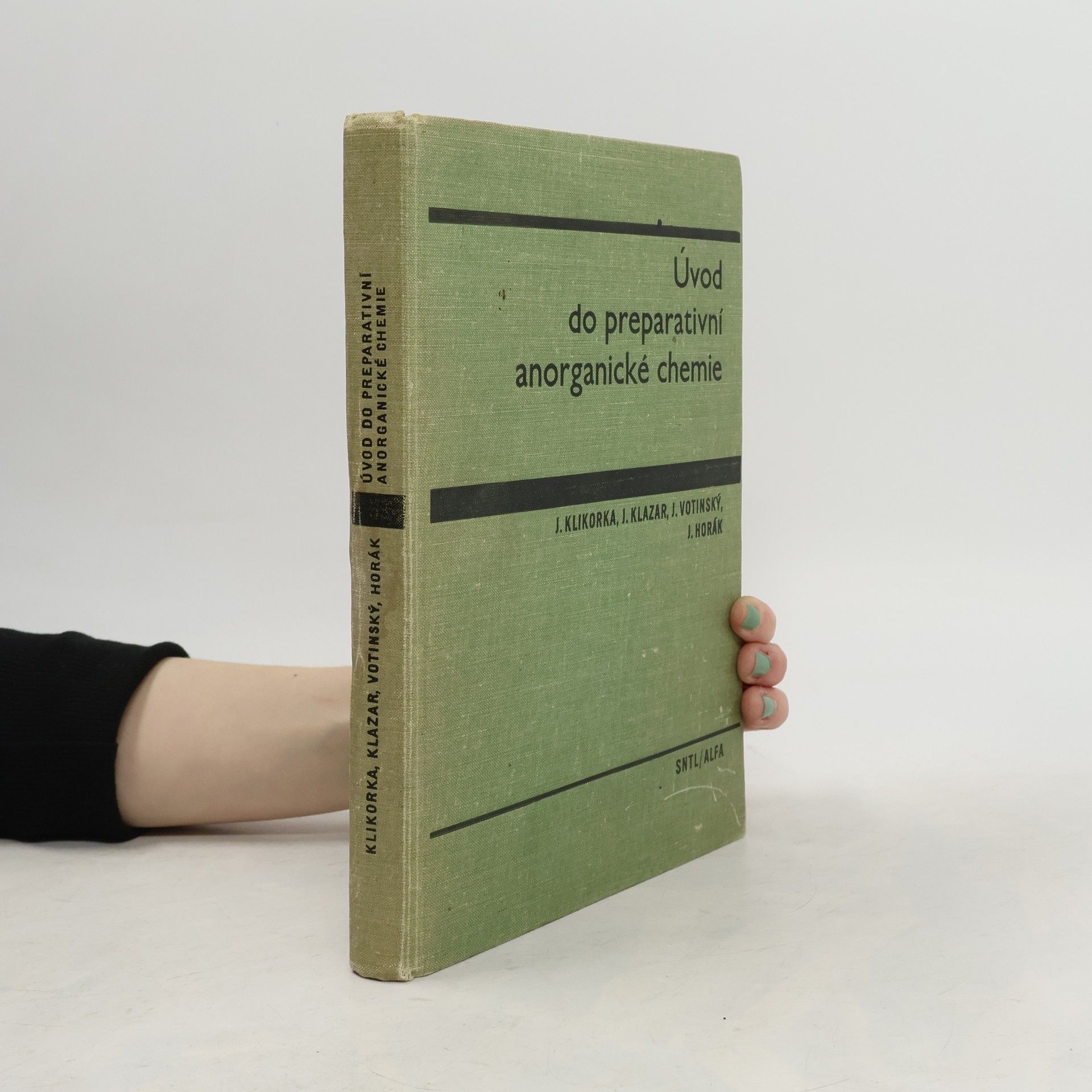 Jiří Klikorka Úvod do preparativní anorganické chemie