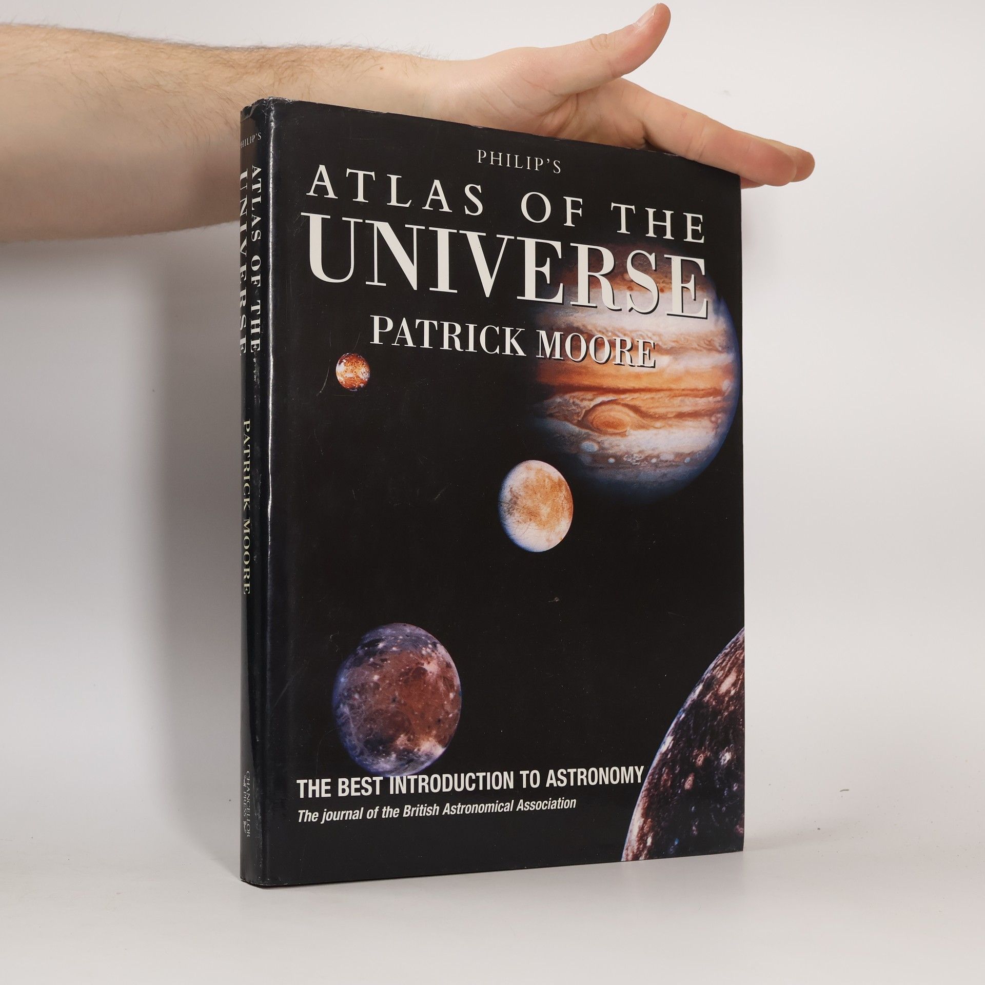 Patrick Moore Atlas of the Universe