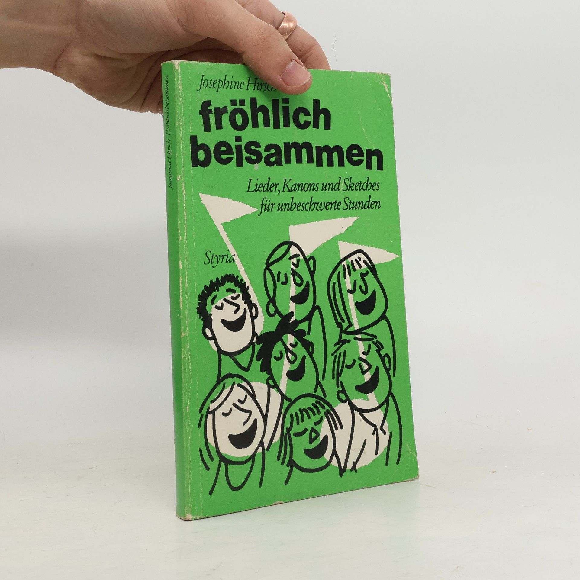 Josephine Hirsch Fröhlich beisammen