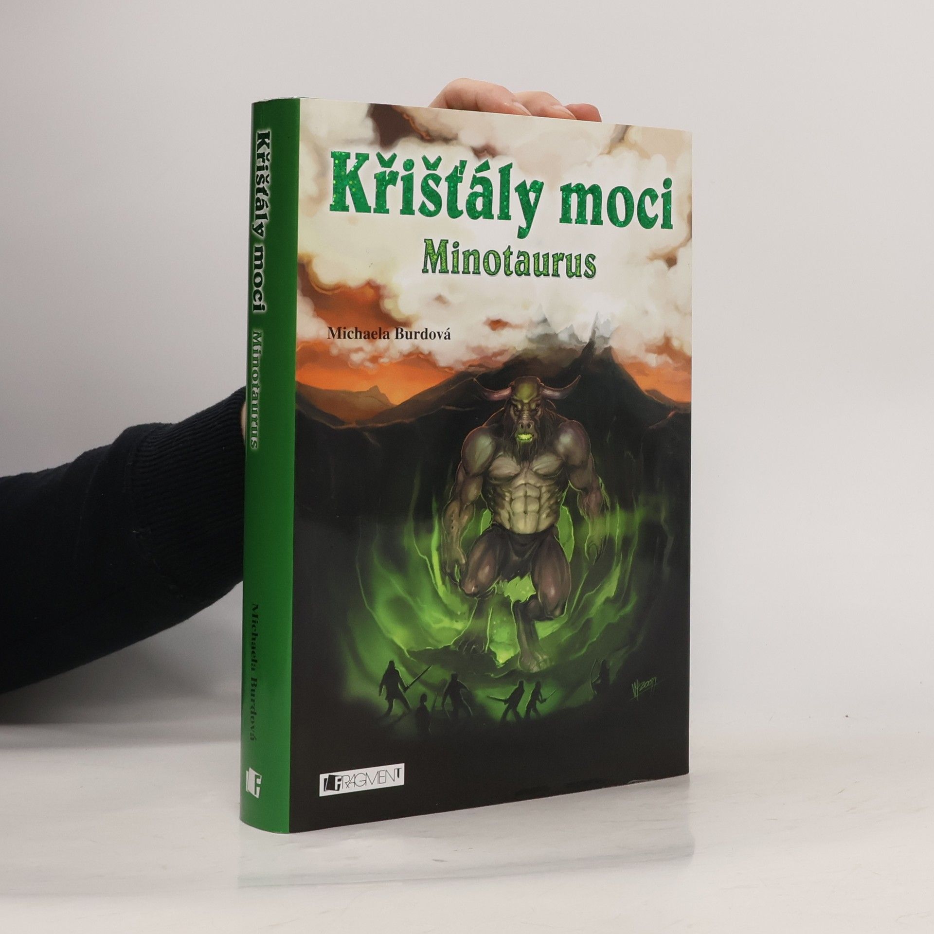 Michaela Burdová Křišťály moci. Minotaurus
